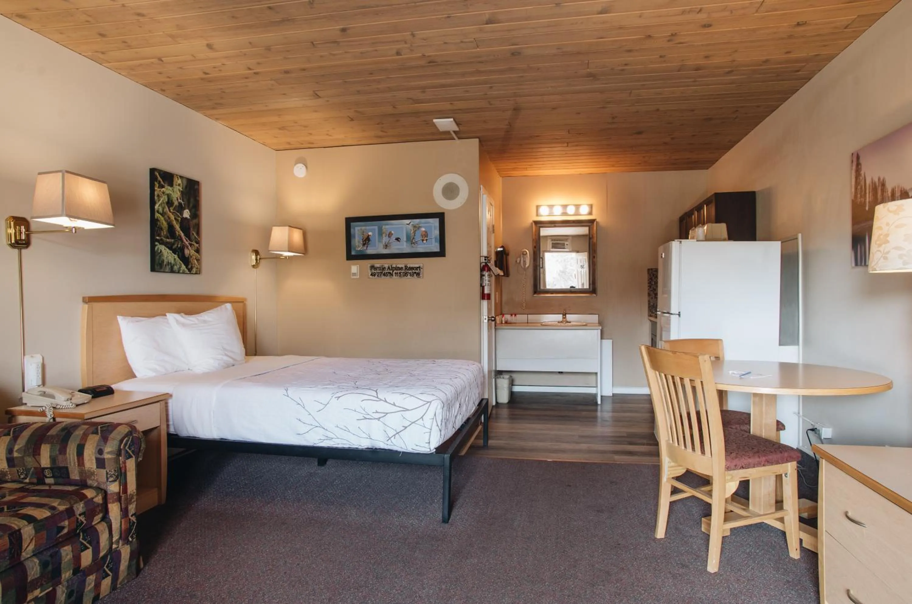 One Queen Bed Kitchenette Non-Smoking in Canadas Best Value Inn and Suites Fernie