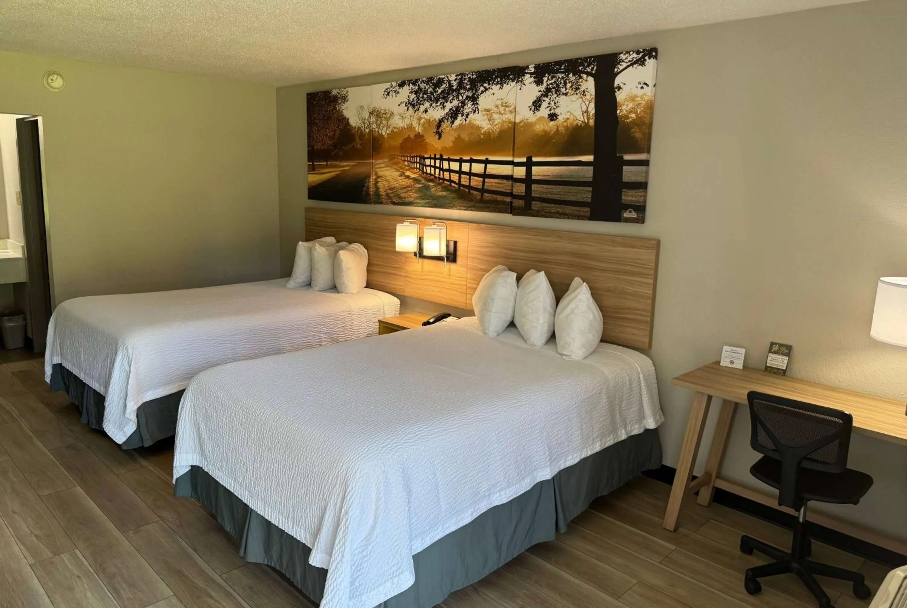 Double Room with Two Double Beds and Roll-in Shower - Mobility/Hearing Accessible - Non-Smoking in Days Inn by Wyndham Crystal River