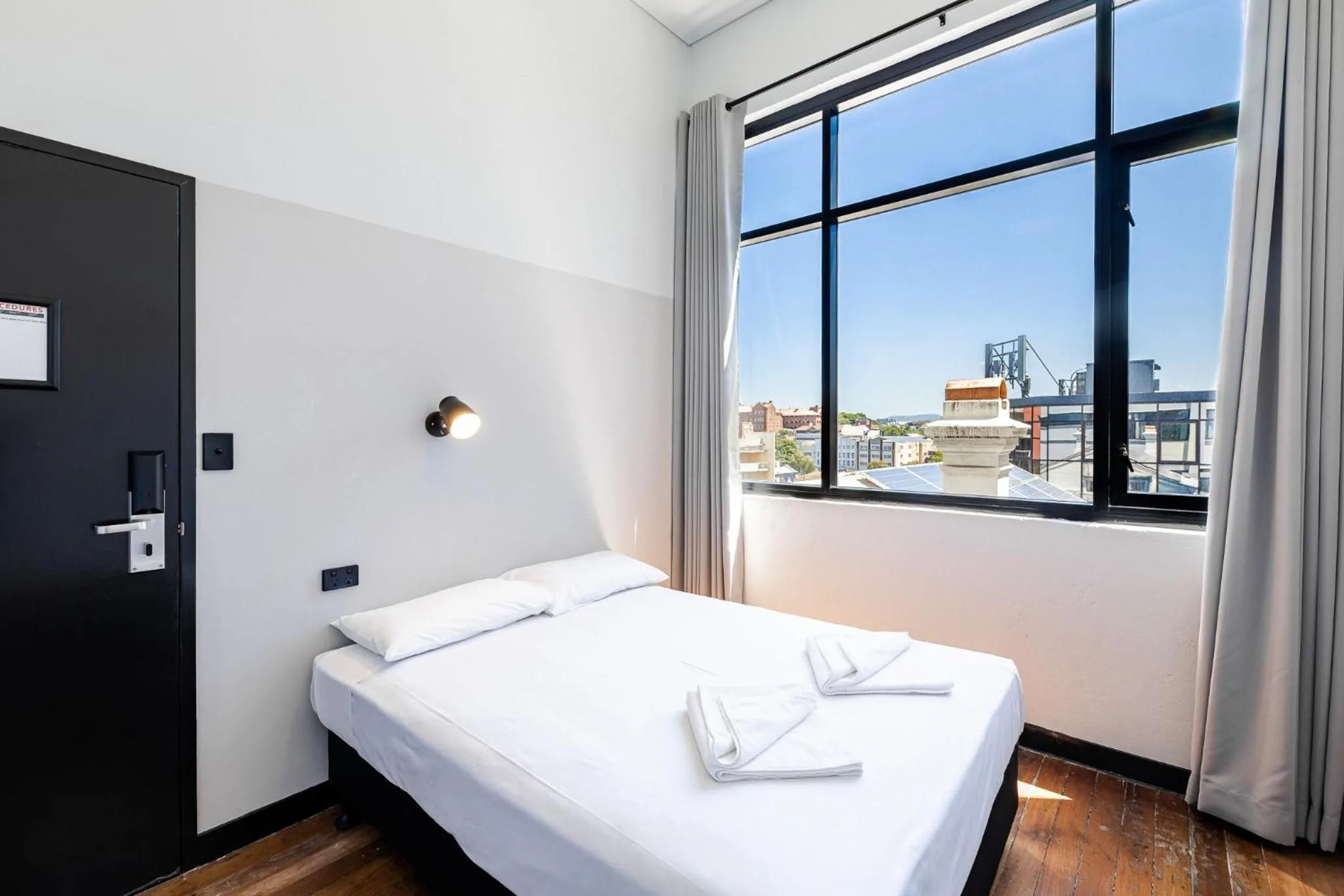Double Ensuite Room in Bunk Brisbane