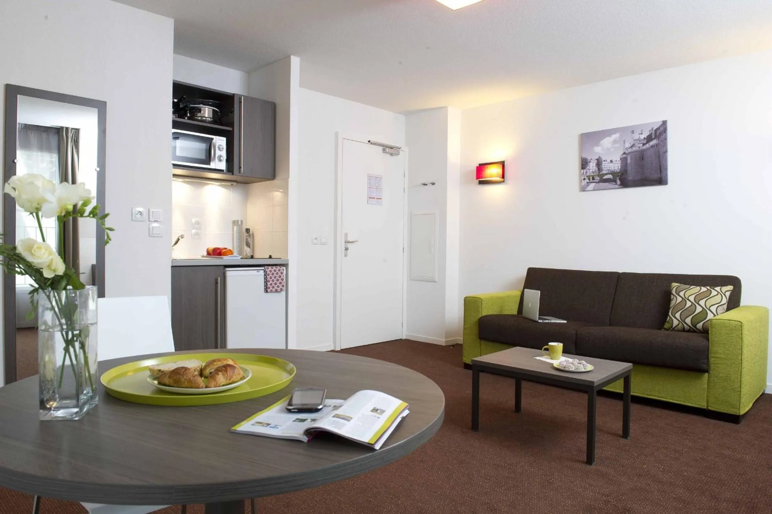 One-Bedroom Apartment (4 Adults) in Aparthotel Adagio Access Nantes Viarme