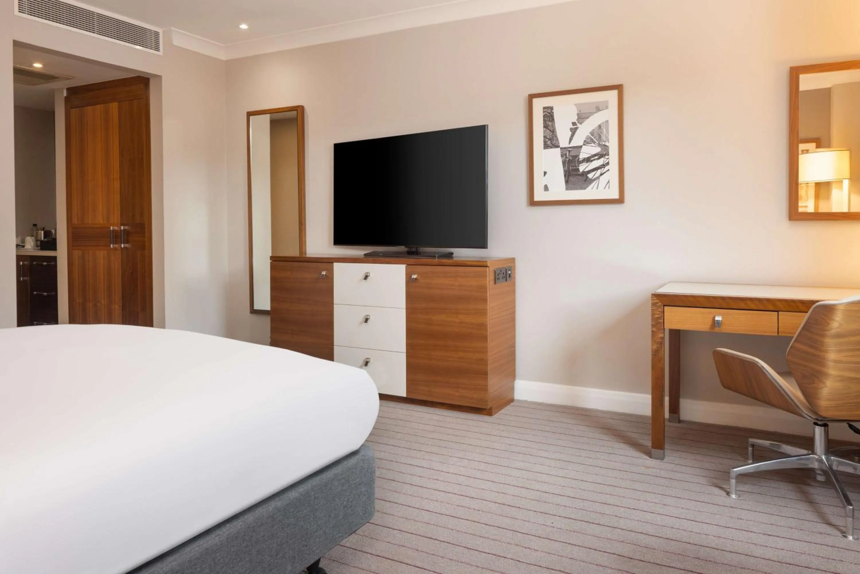 King Guest Room in Hilton Cambridge City Centre