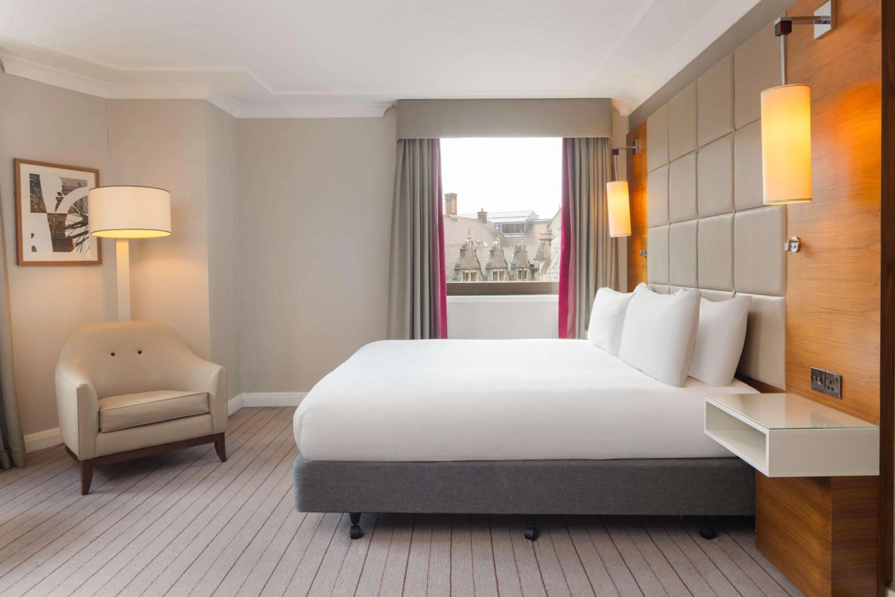 Executive Corner King Room with View in Hilton Cambridge City Centre