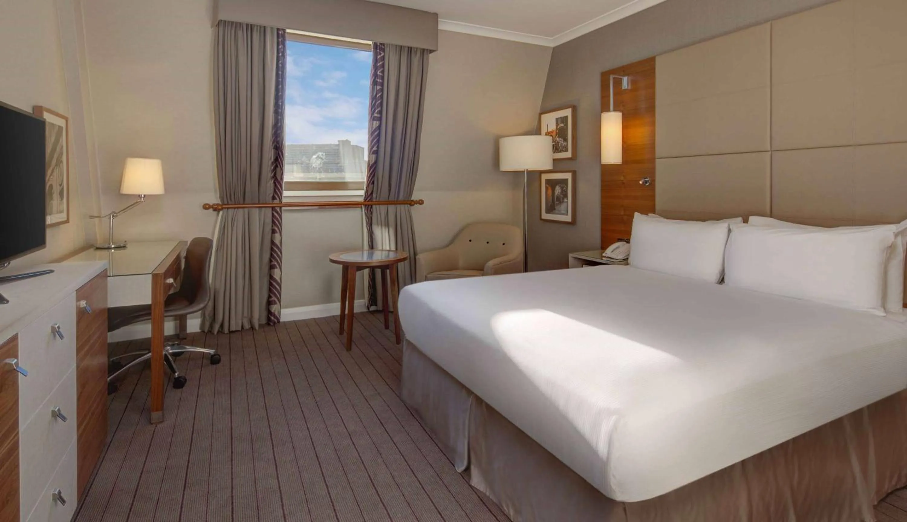 Queen Room in Hilton Cambridge City Centre