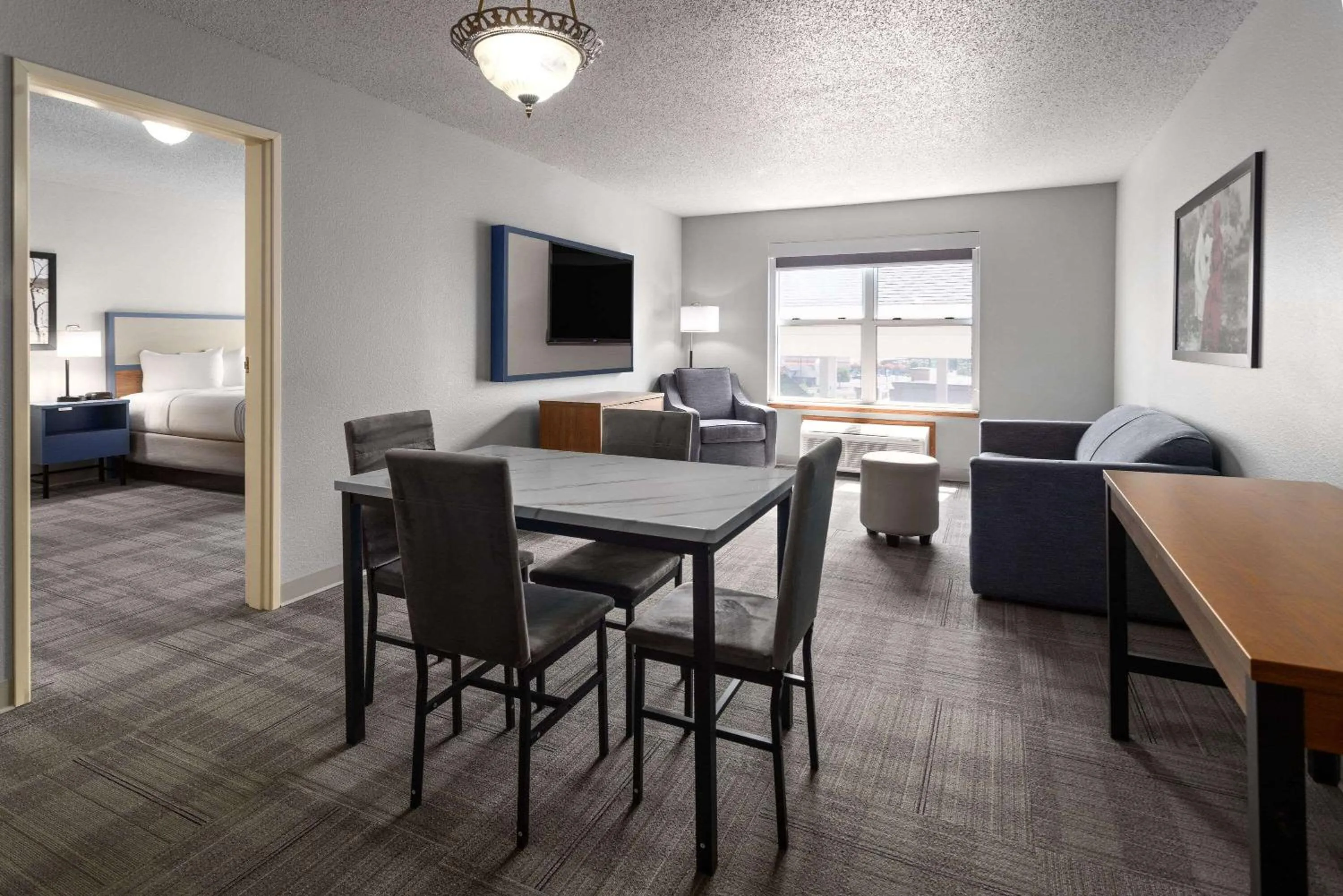 1 King Bed, Efficiency Suite, Non-Smoking in AmericInn by Wyndham Iron Mountain