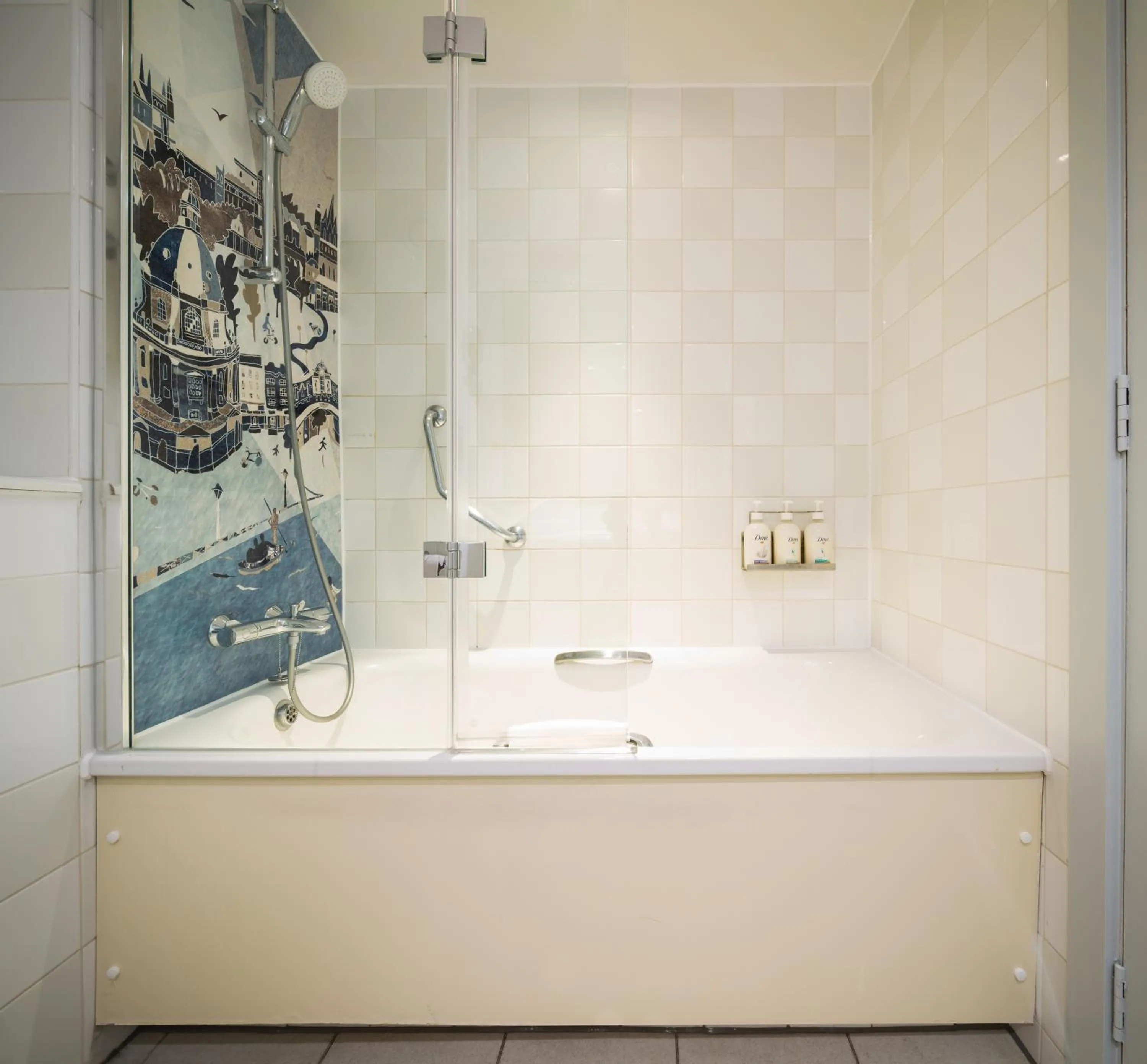 Standard King Room in Holiday Inn Oxford by IHG