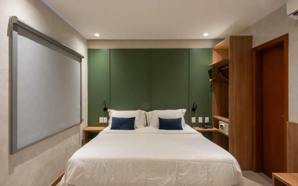 Master Suite - single occupancy in Malibu Plaza Hotel