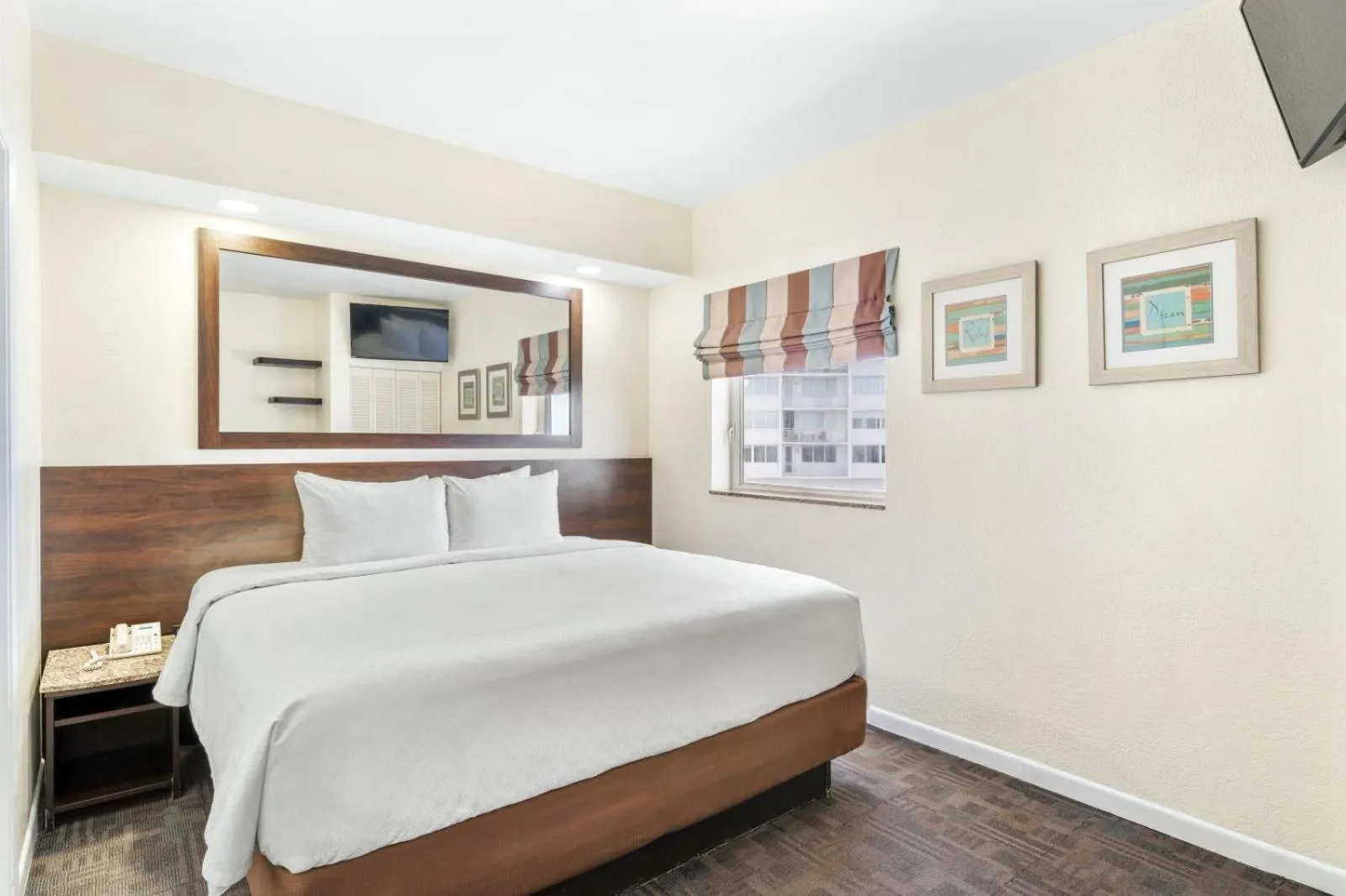 Premium King Suite in Crystal Beach Suites Miami Oceanfront Hotel