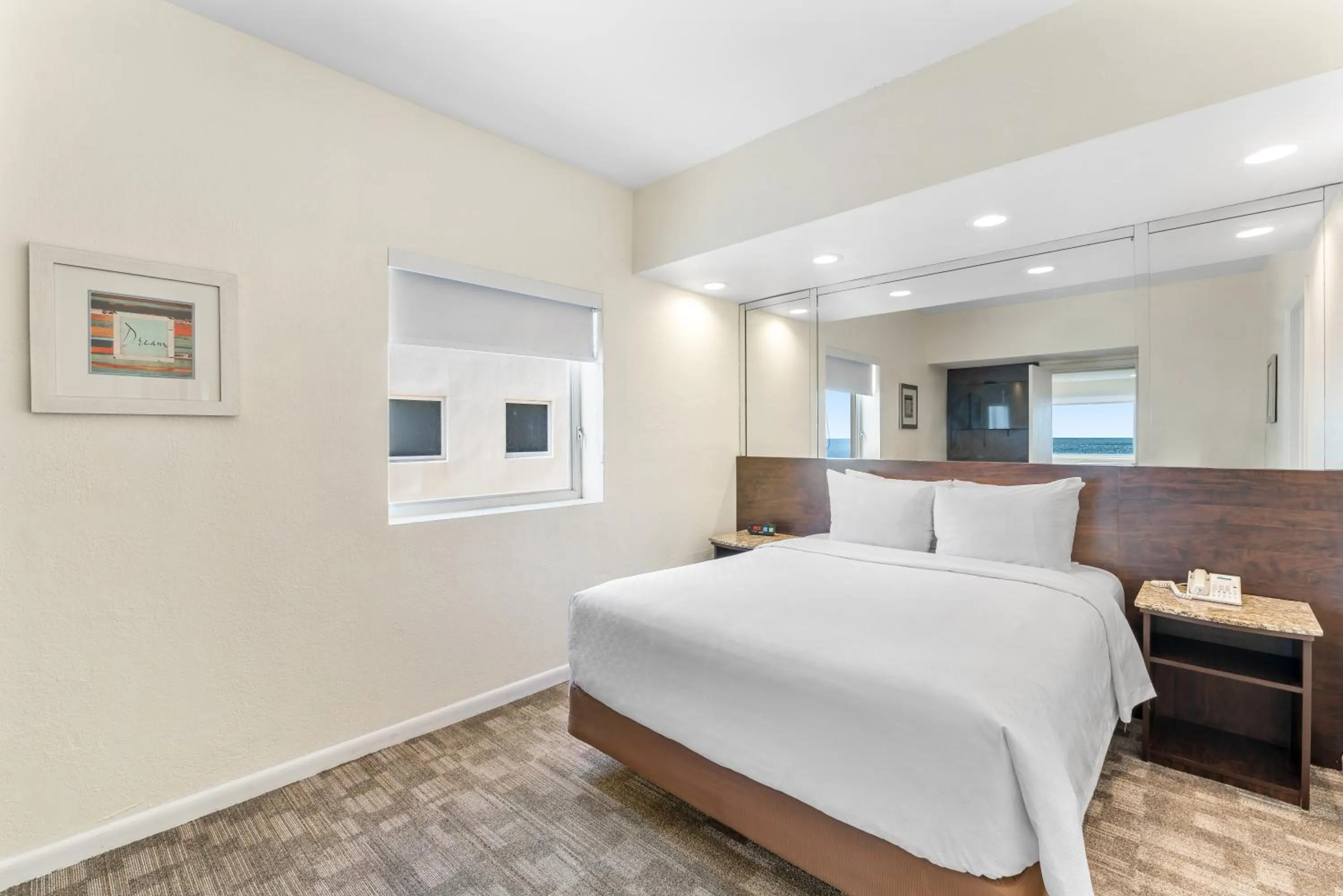 Queen Suite with Sea View in Crystal Beach Suites Miami Oceanfront Hotel