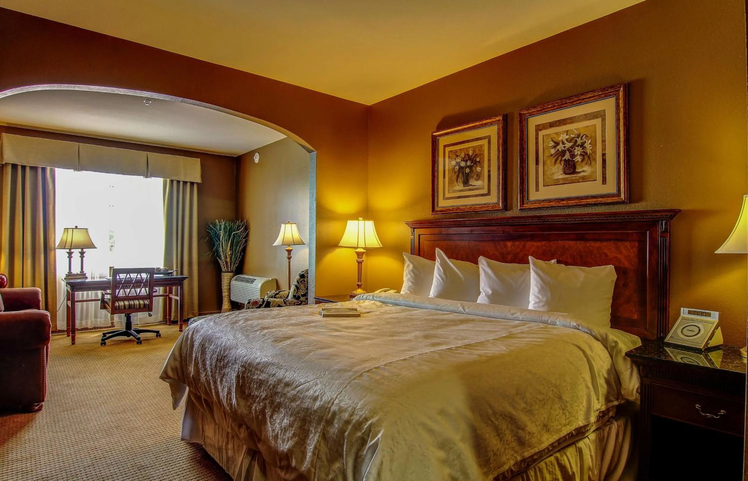 Standard King with Sofa Bed in The Wildwood Hotel