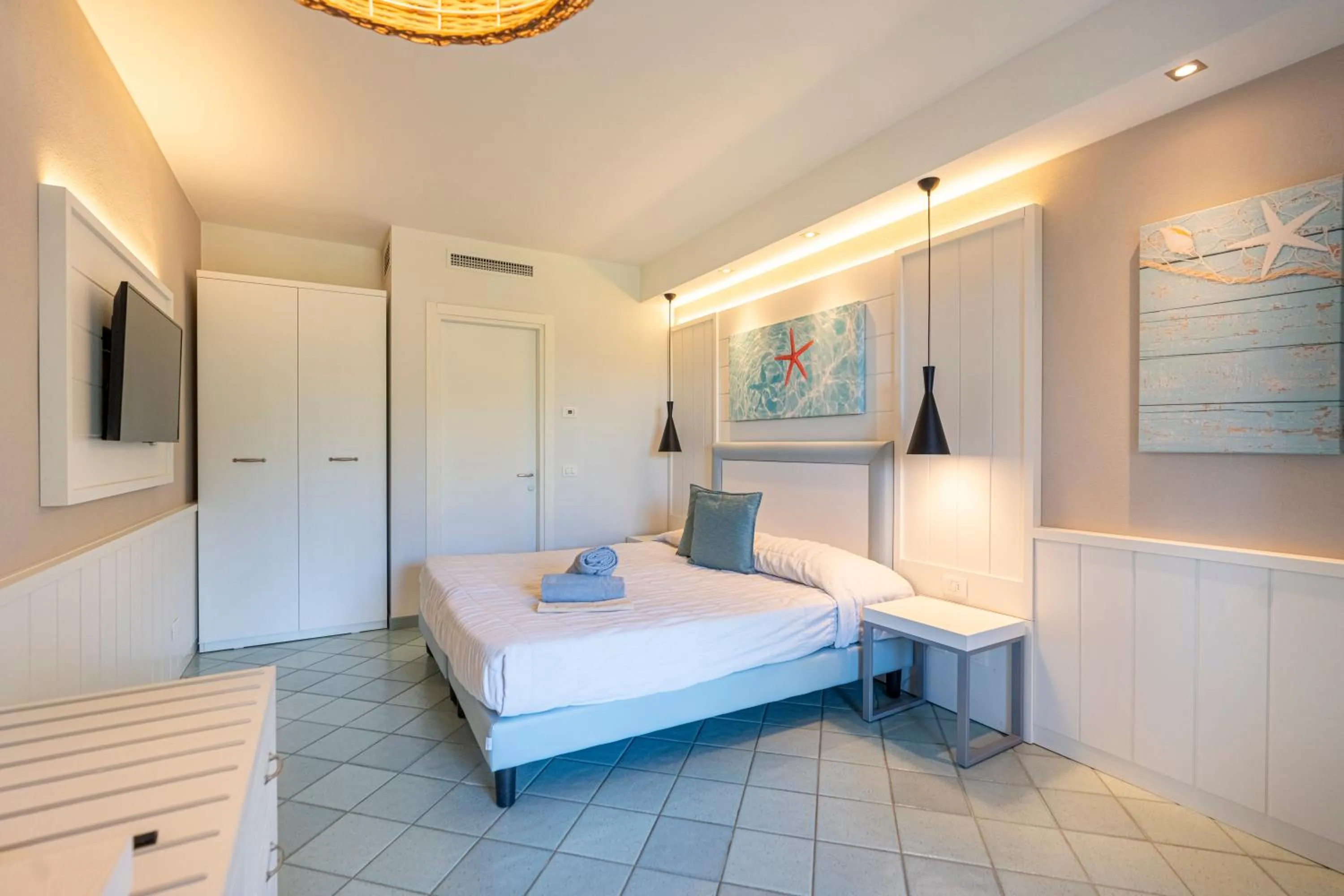 Deluxe Double Room in Mangia's Pollina Resort