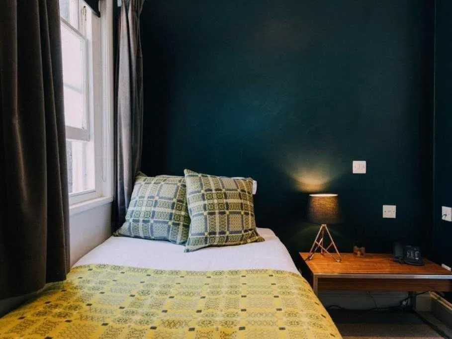 Single Room in Kings Arms Hotel