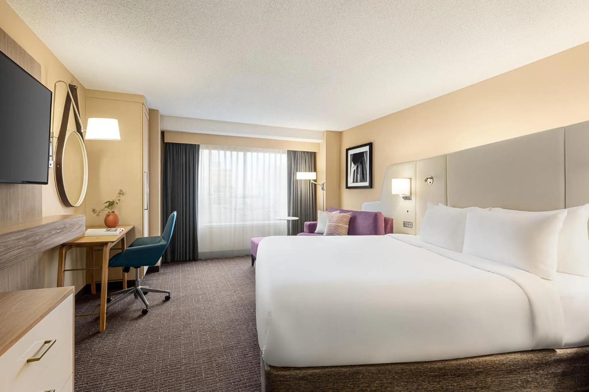Standard King Room - High Floor in Crowne Plaza Cleveland at Playhouse Square by IHG