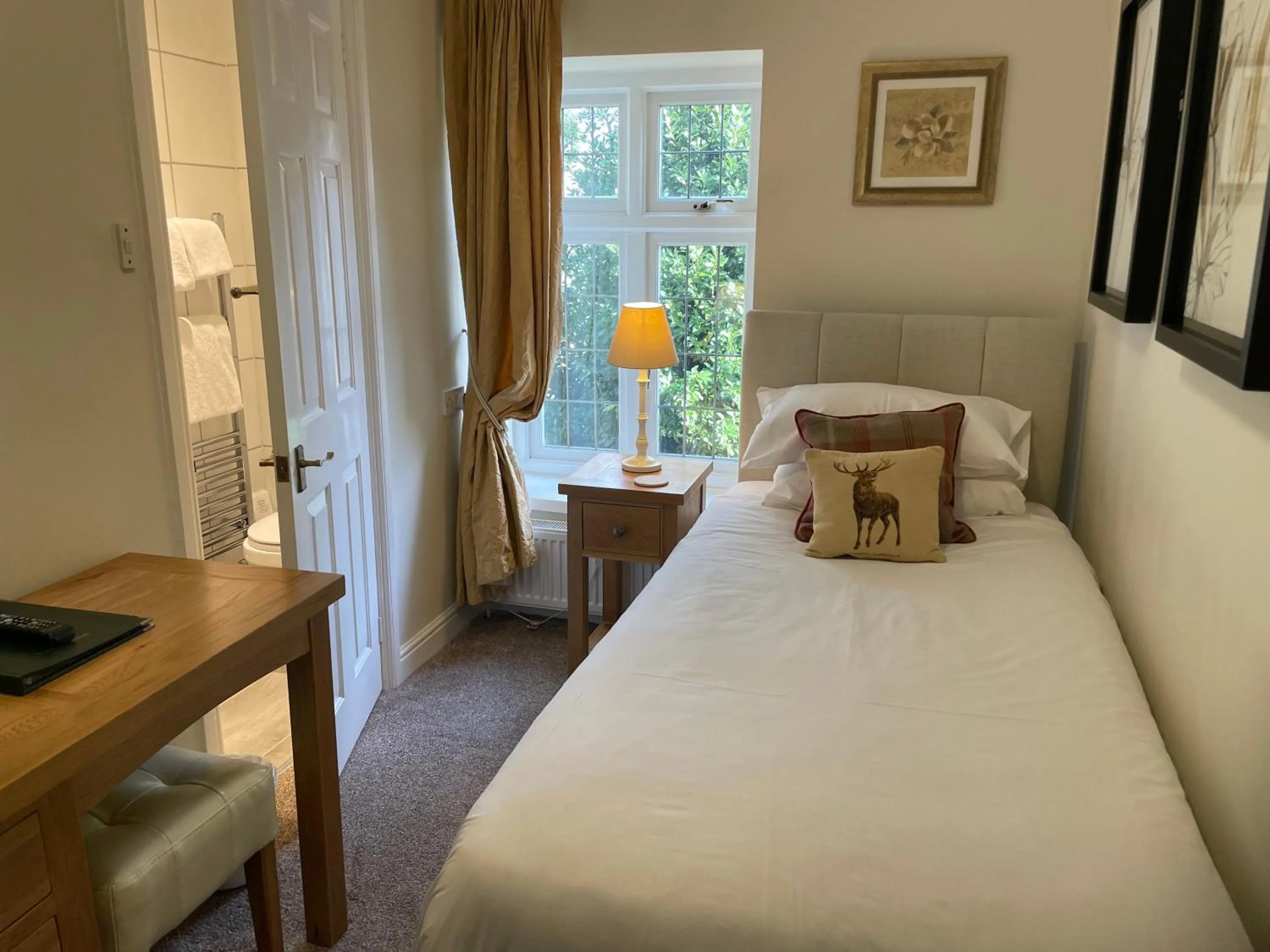 Single Room with Shower - single occupancy in Easington Guest House