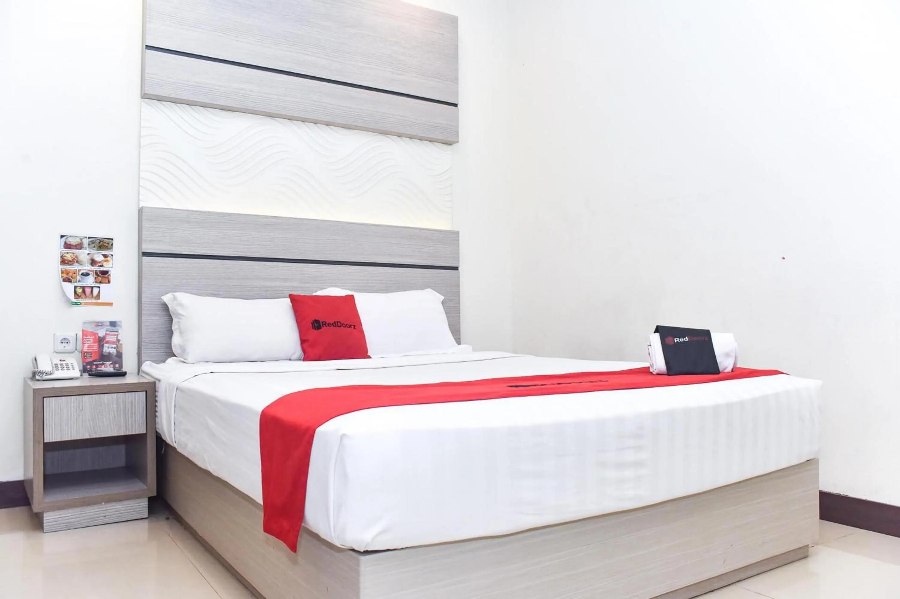 Double Room in Reddoorz Plus near Makassar Town Square