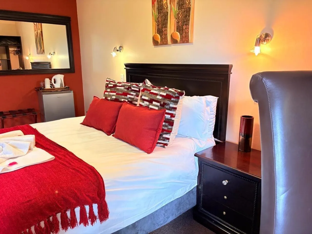 Suite with River View - single occupancy in Rio Vista Lodge