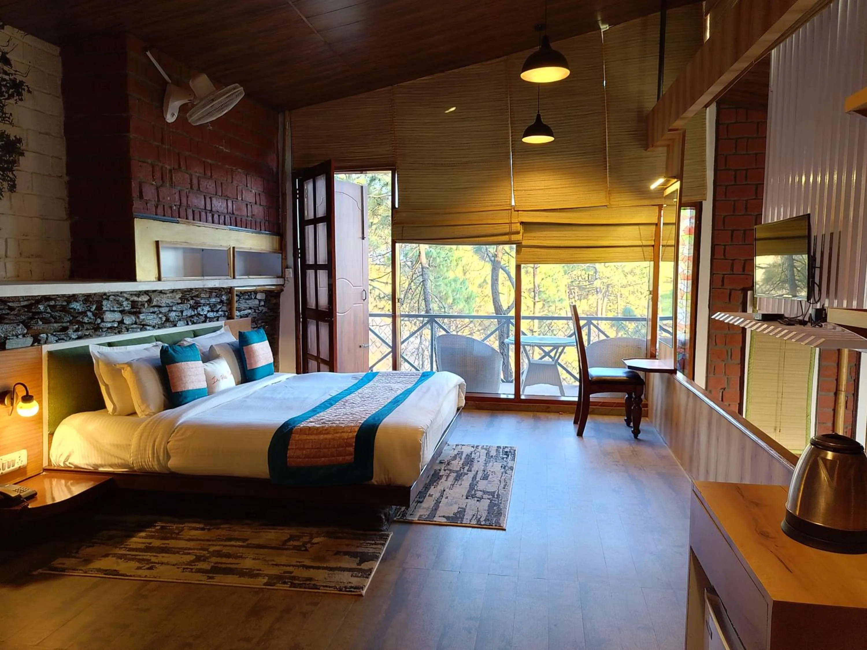 Luxe Room - single occupancy in Zone Connect by The Park, Lansdowne