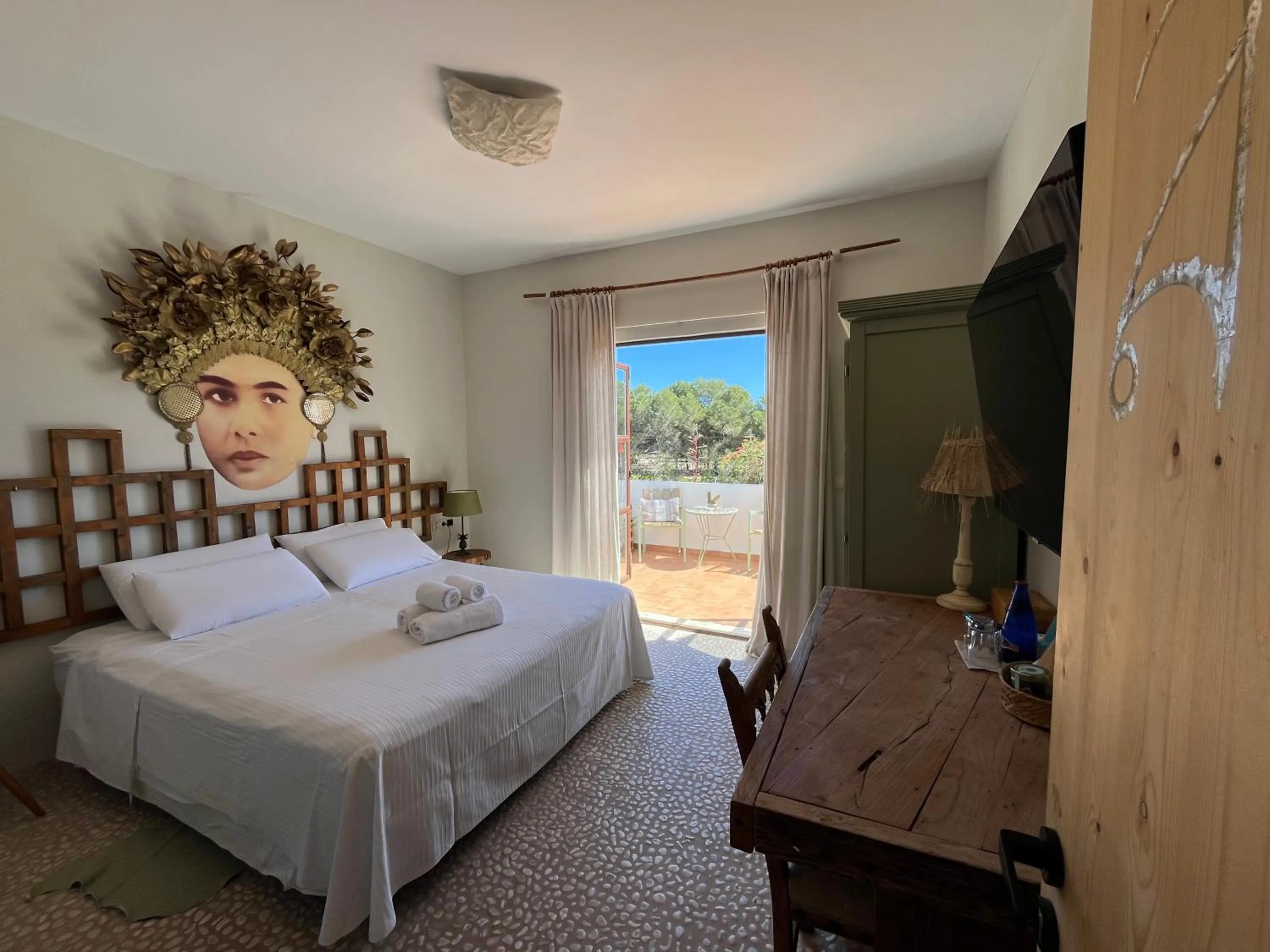 Double or Twin Room with Balcony in Boutique Hostal La Curandera de Salinas