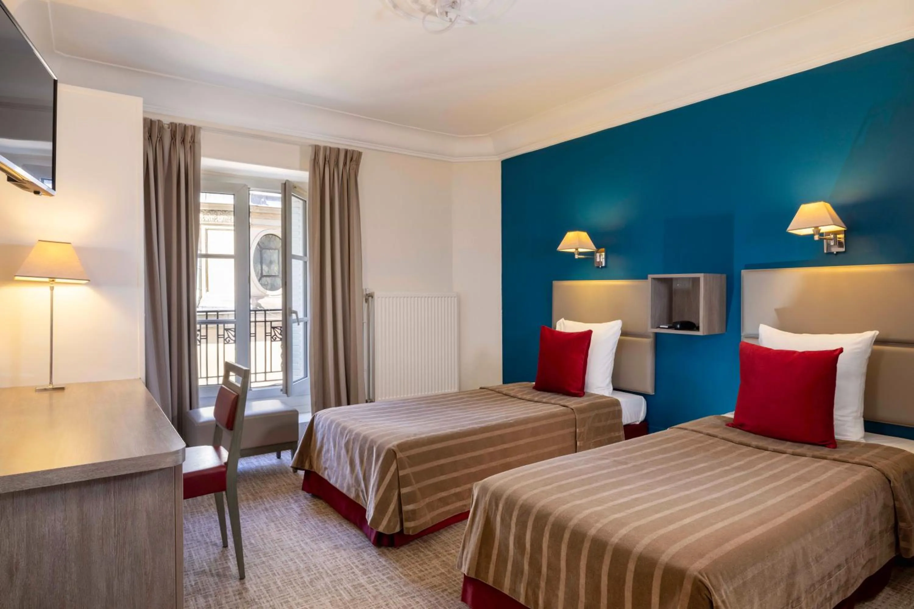 Superior Twin Room in Hôtel Saint Pierre