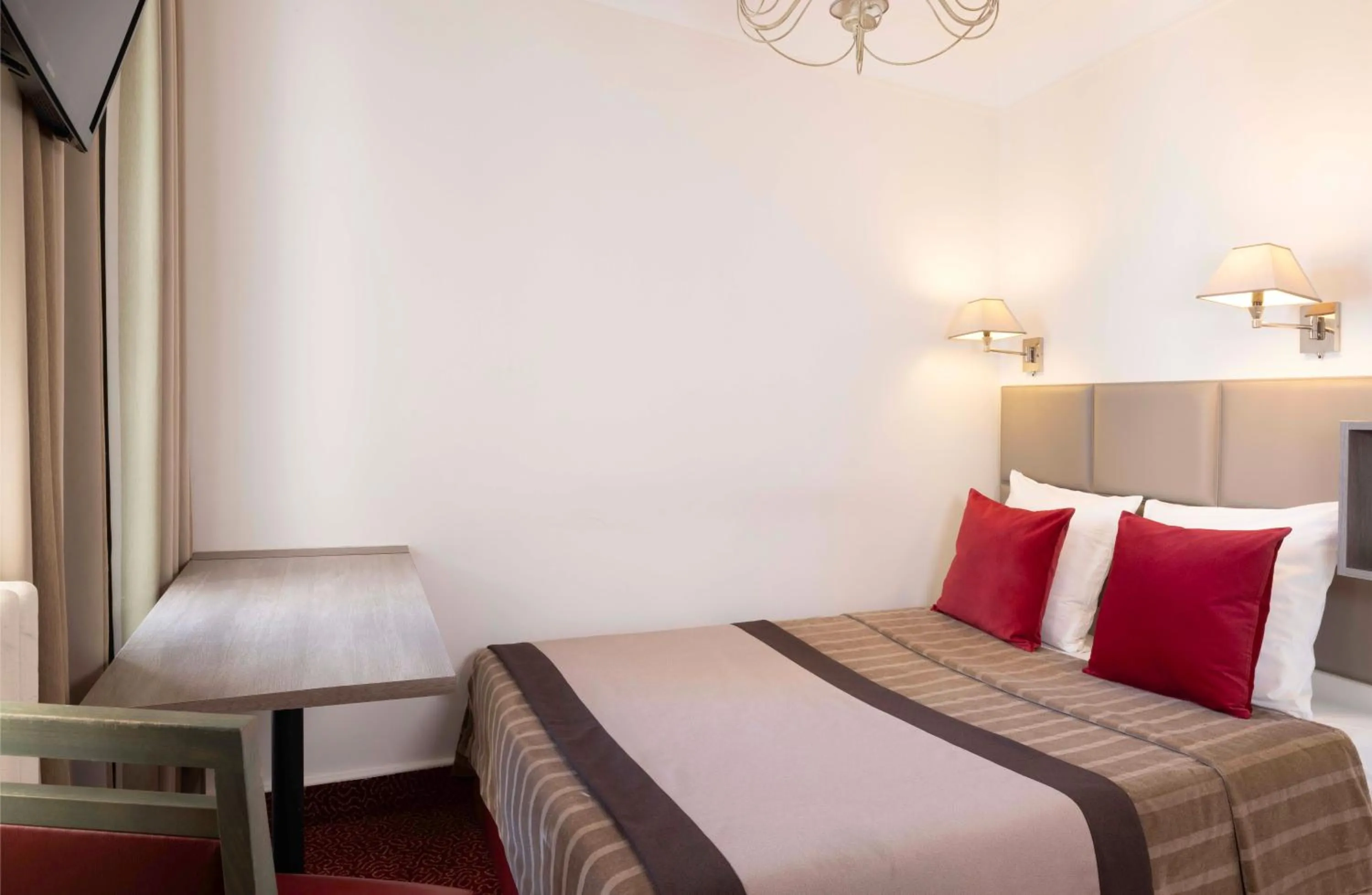 Single Room in Hôtel Saint Pierre