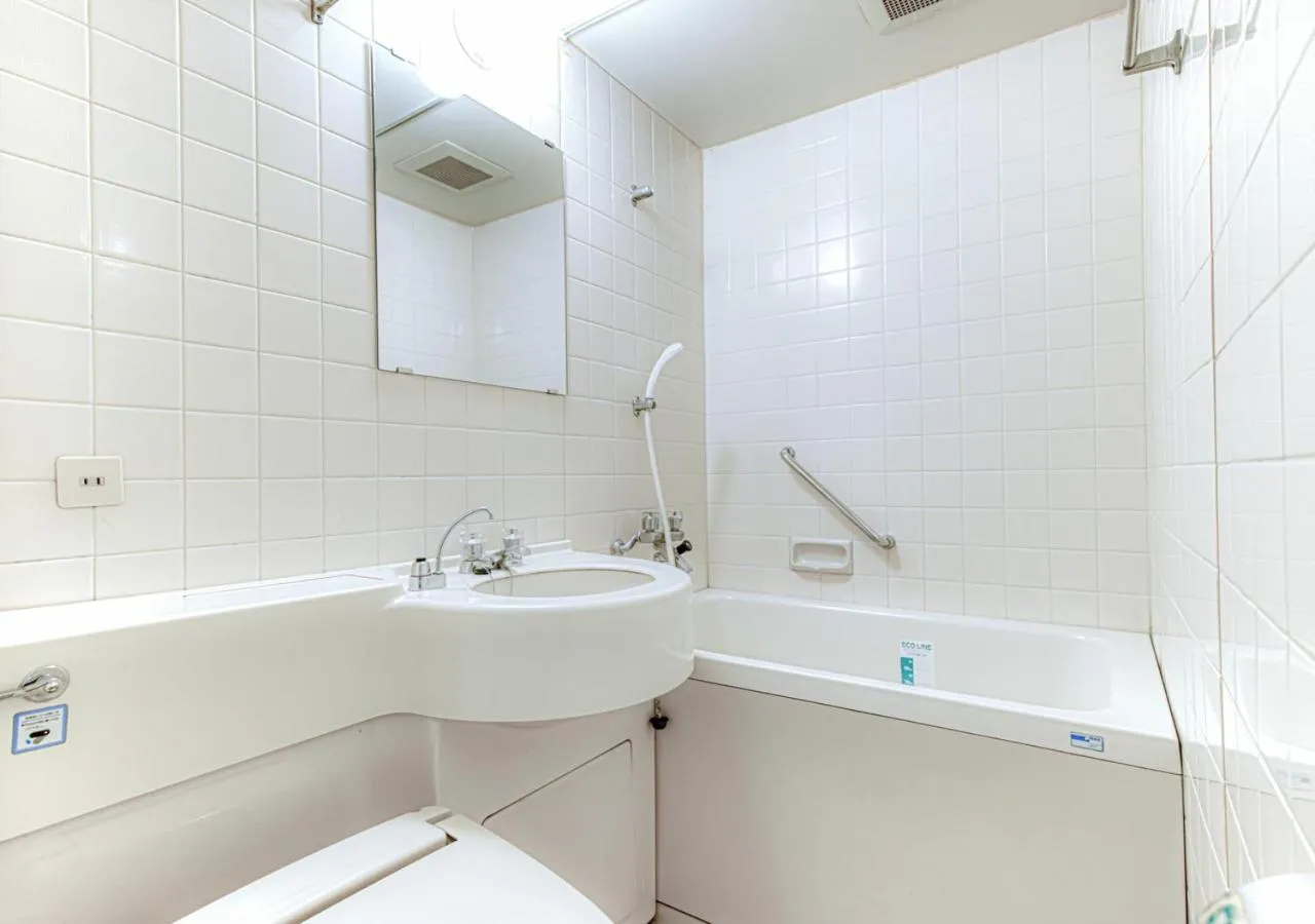 Twin Room - Smoking in APA Hotel Marugame Ekimae Odori