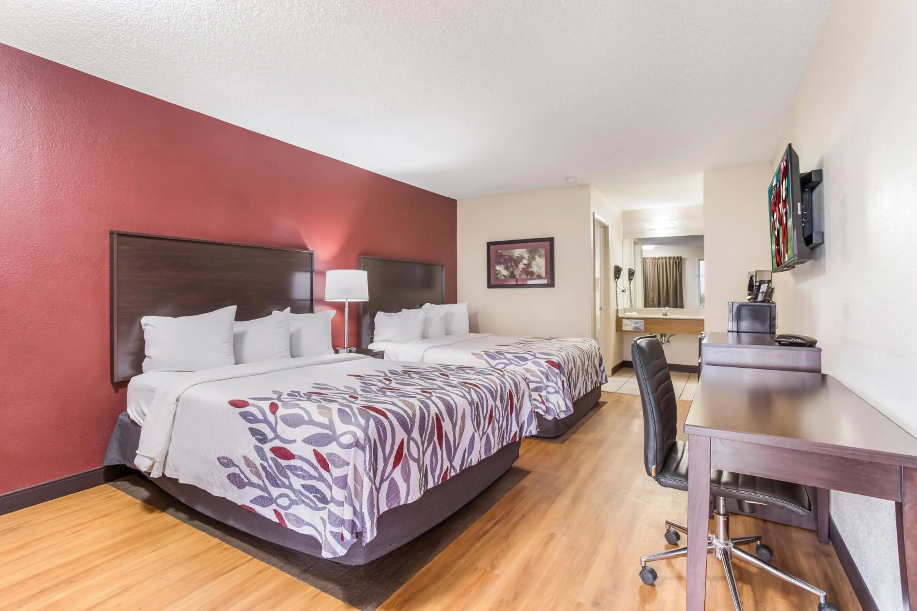 Superior Room with Two Queen Beds Smoke Free in Red Roof Inn Albuquerque - Midtown