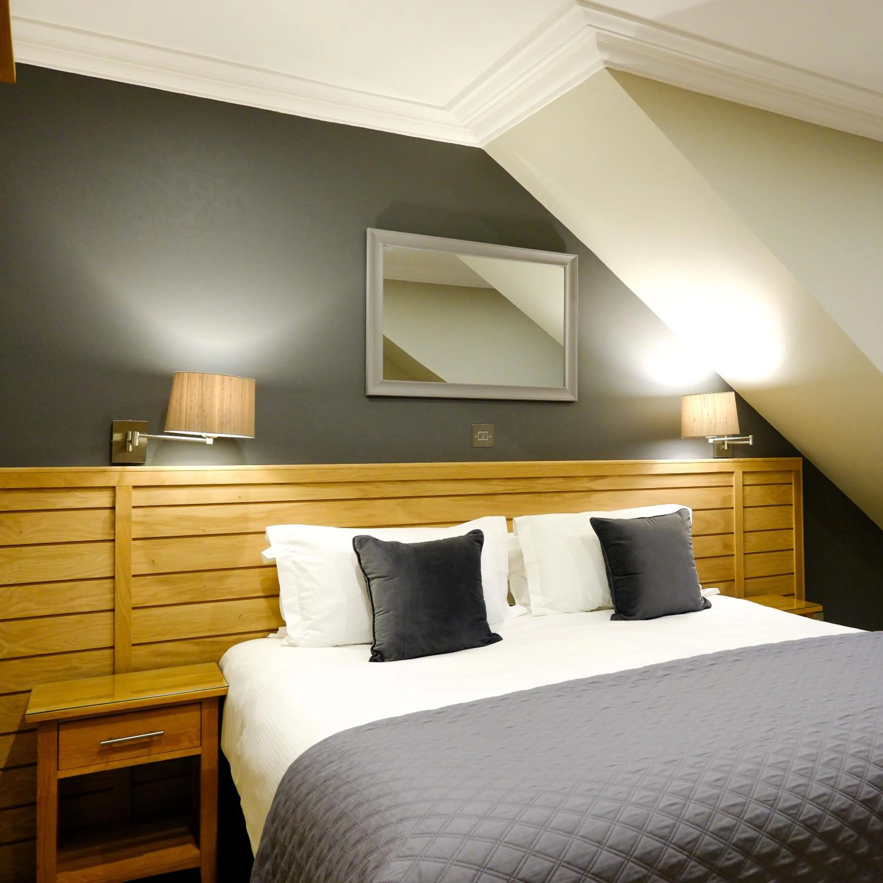 Cozy Loft in Glen Mhor Hotel at Uile-bheist 'Brewstillery'