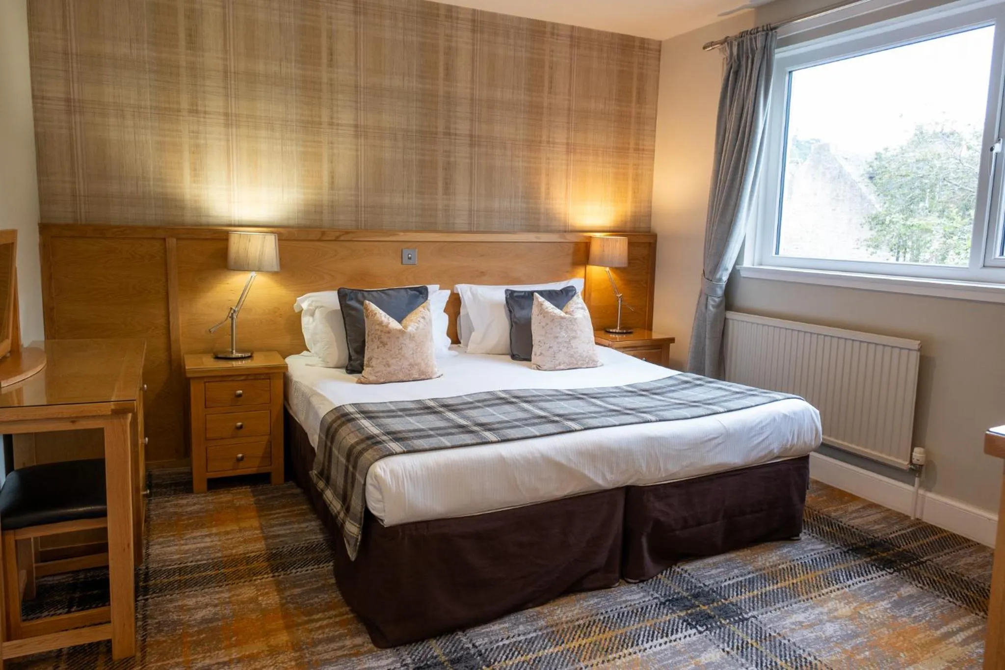 Classic Double Room in Glen Mhor Hotel at Uile-bheist 'Brewstillery'