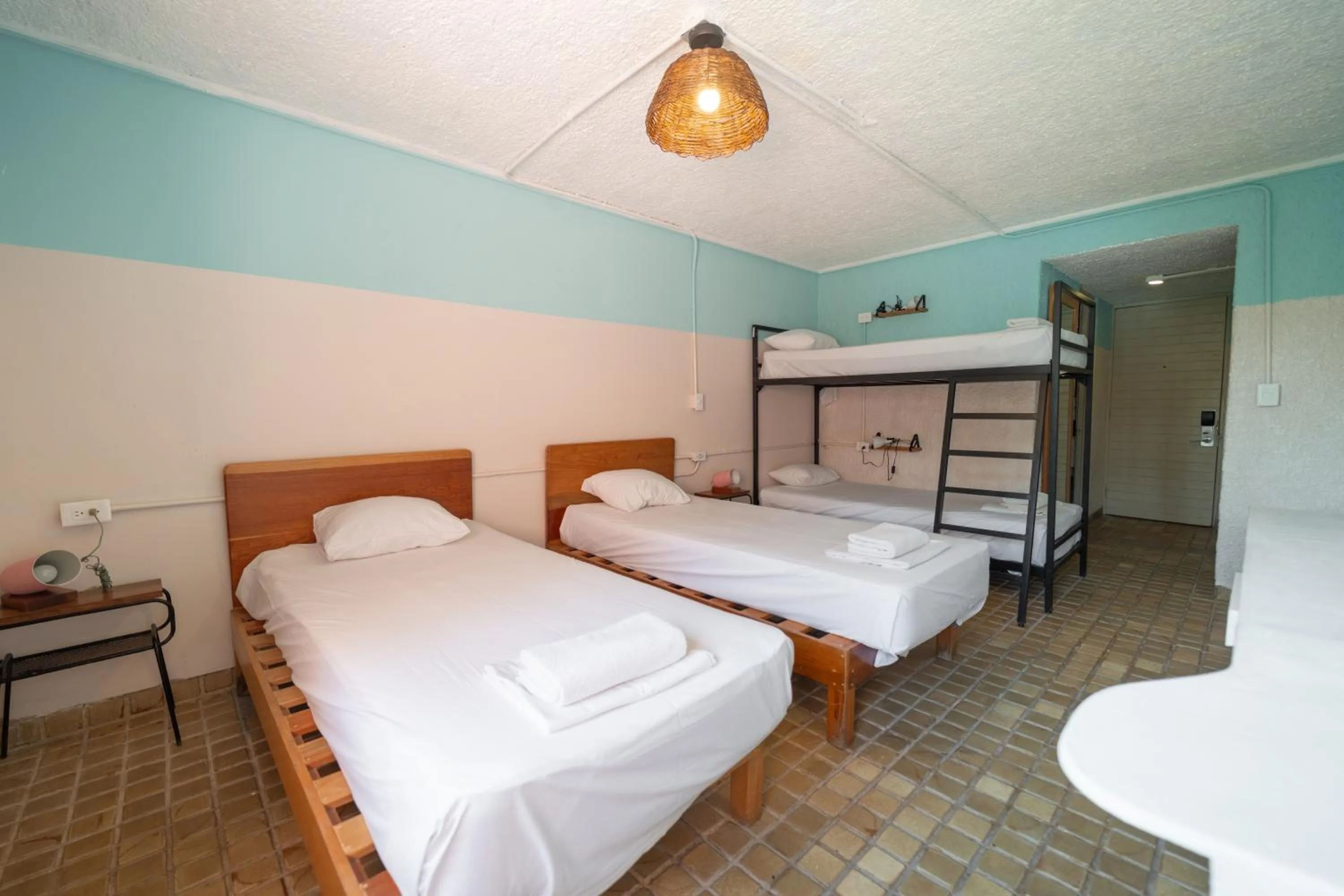 Family Room, Private Bathroom in Nílu Cancun Zona Hotelera by Selina