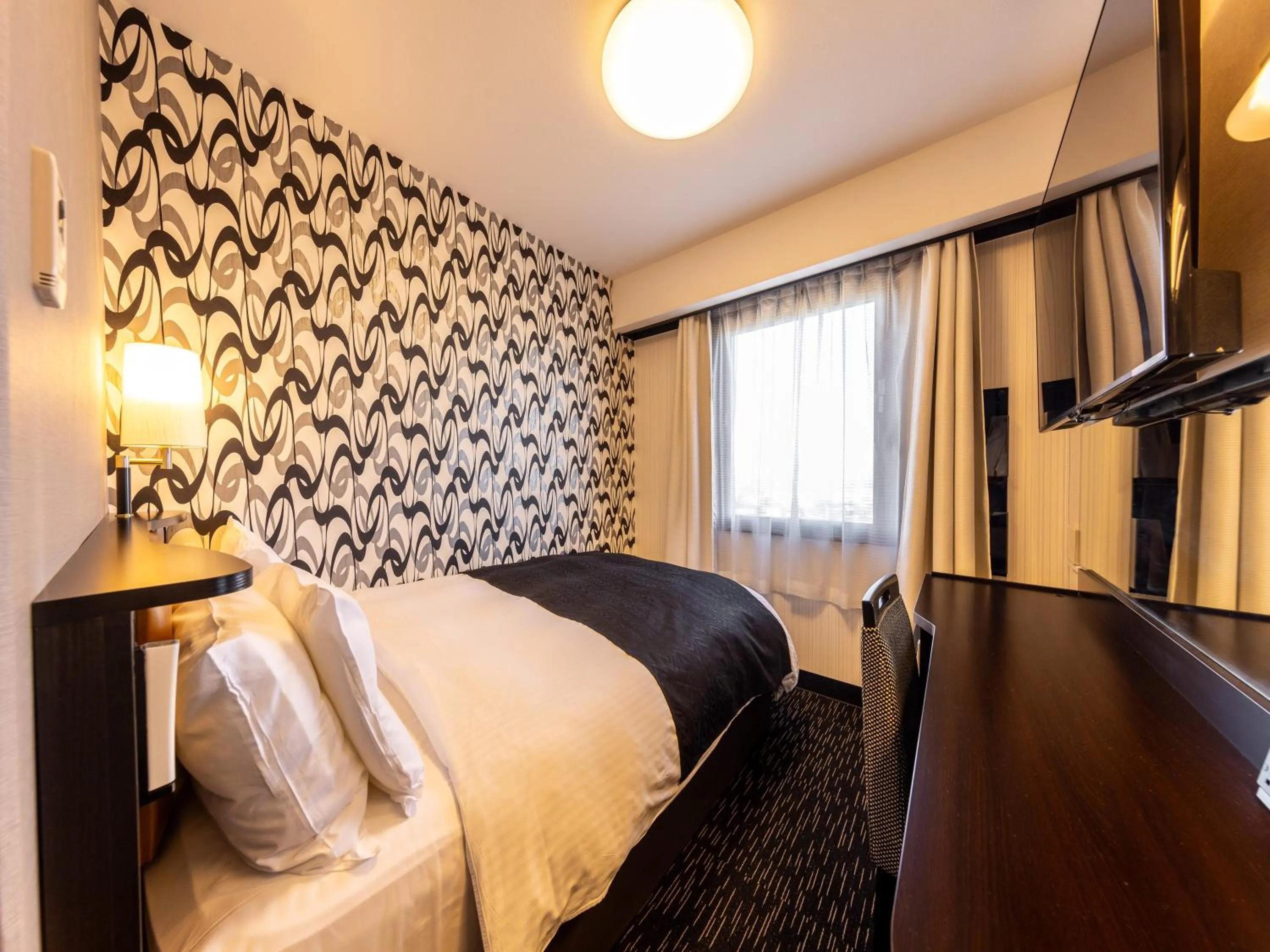 Double Room with Small Double Bed - Non-Smoking in APA Hotel Uozu Ekimae