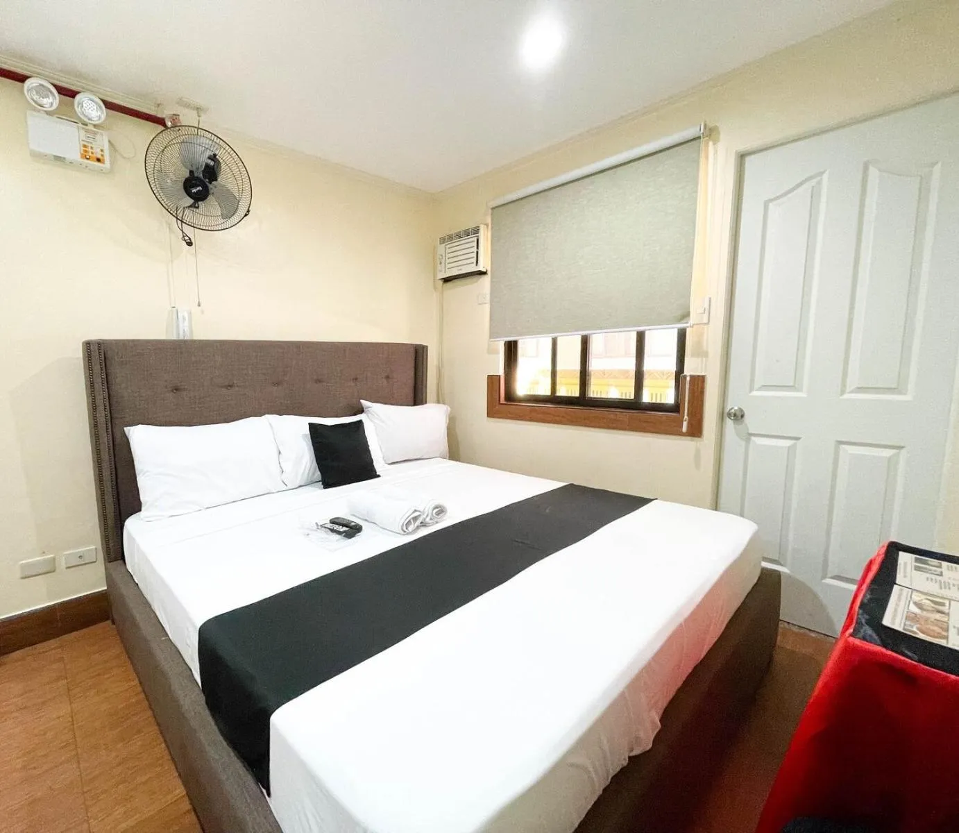 King Room in Chanel Paris Hotel powered by Cocotel