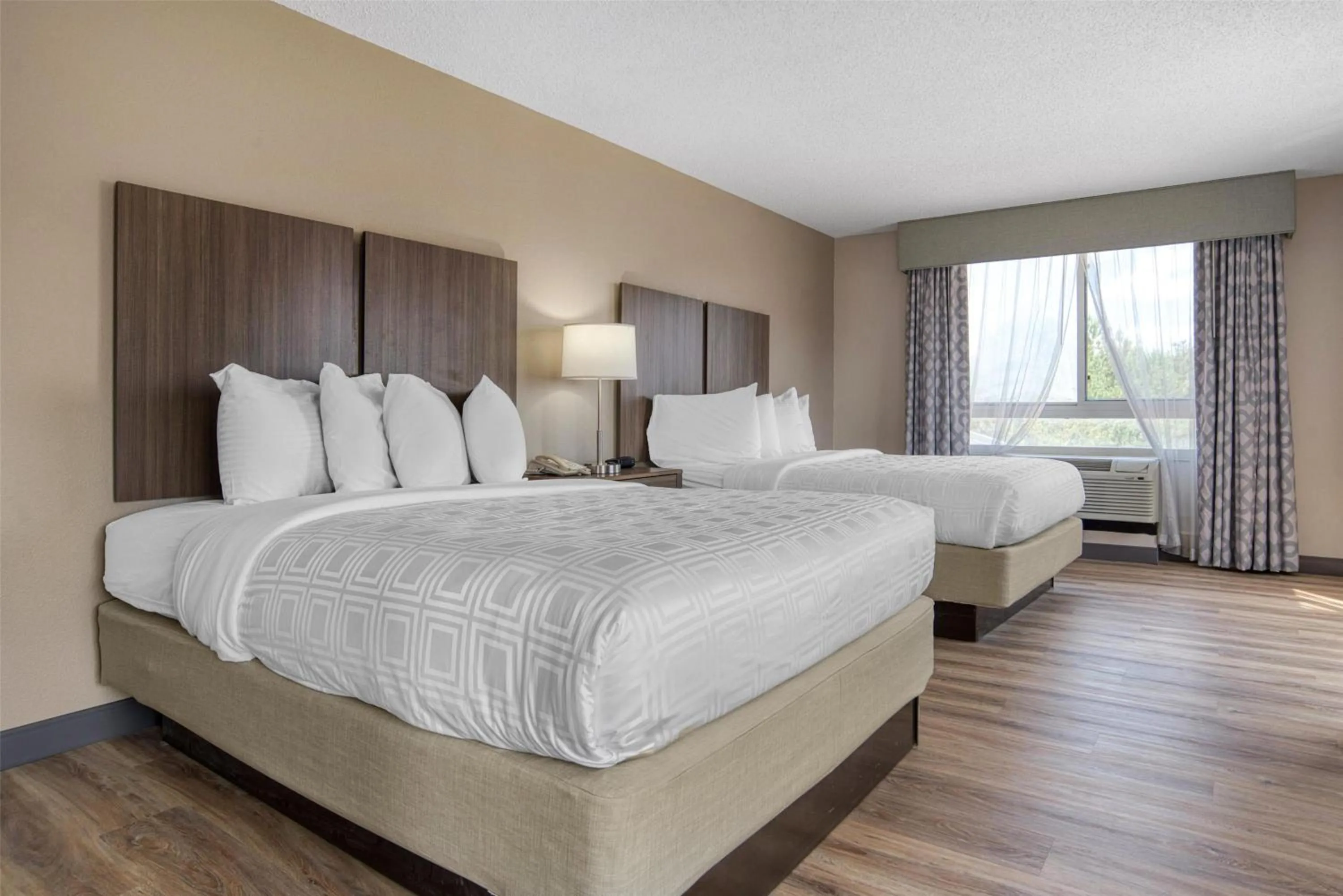 Queen Suite with Two Queen Beds in Best Western Plus Philadelphia-Choctaw Hotel and Suites