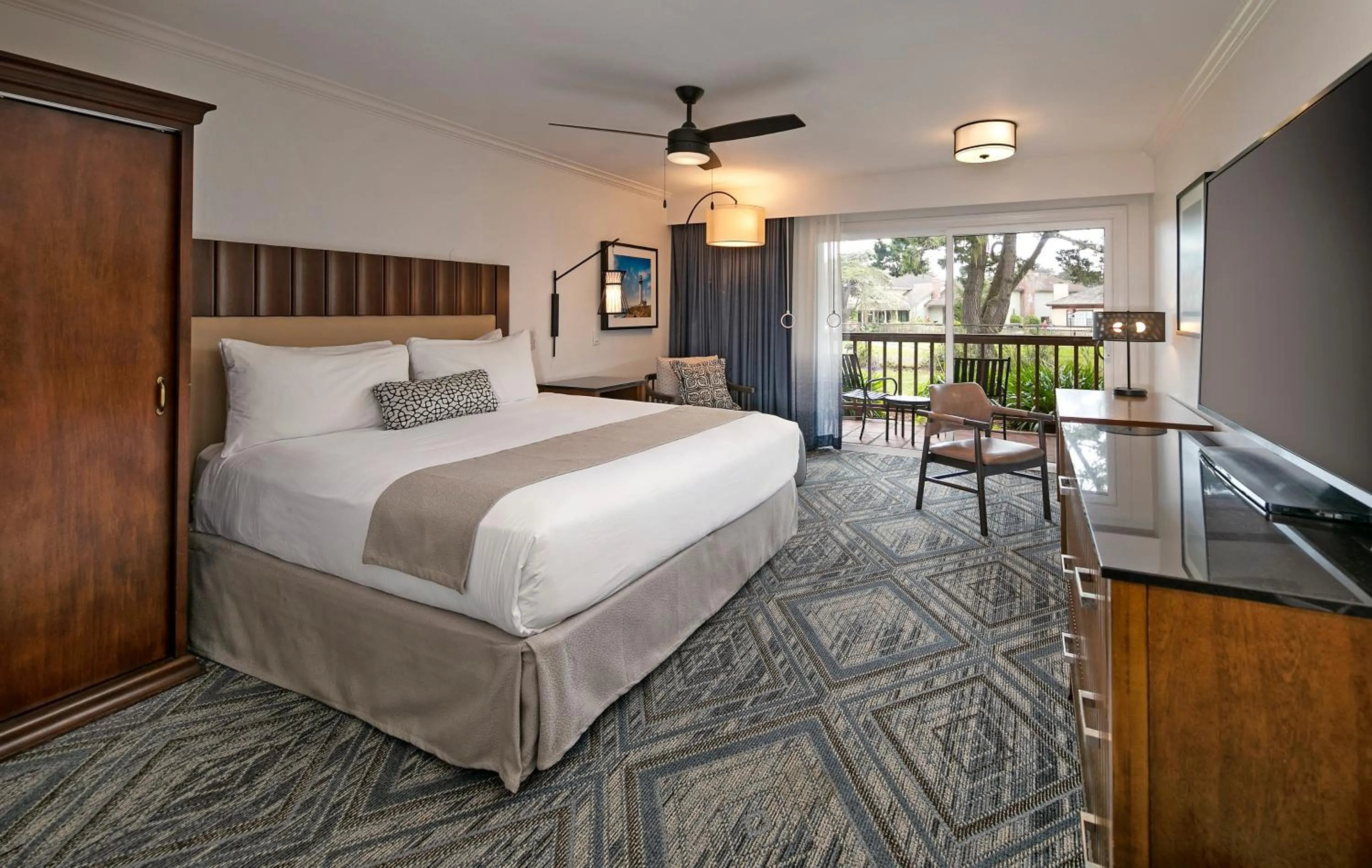 King Room - Disability Access in Half Moon Bay Lodge