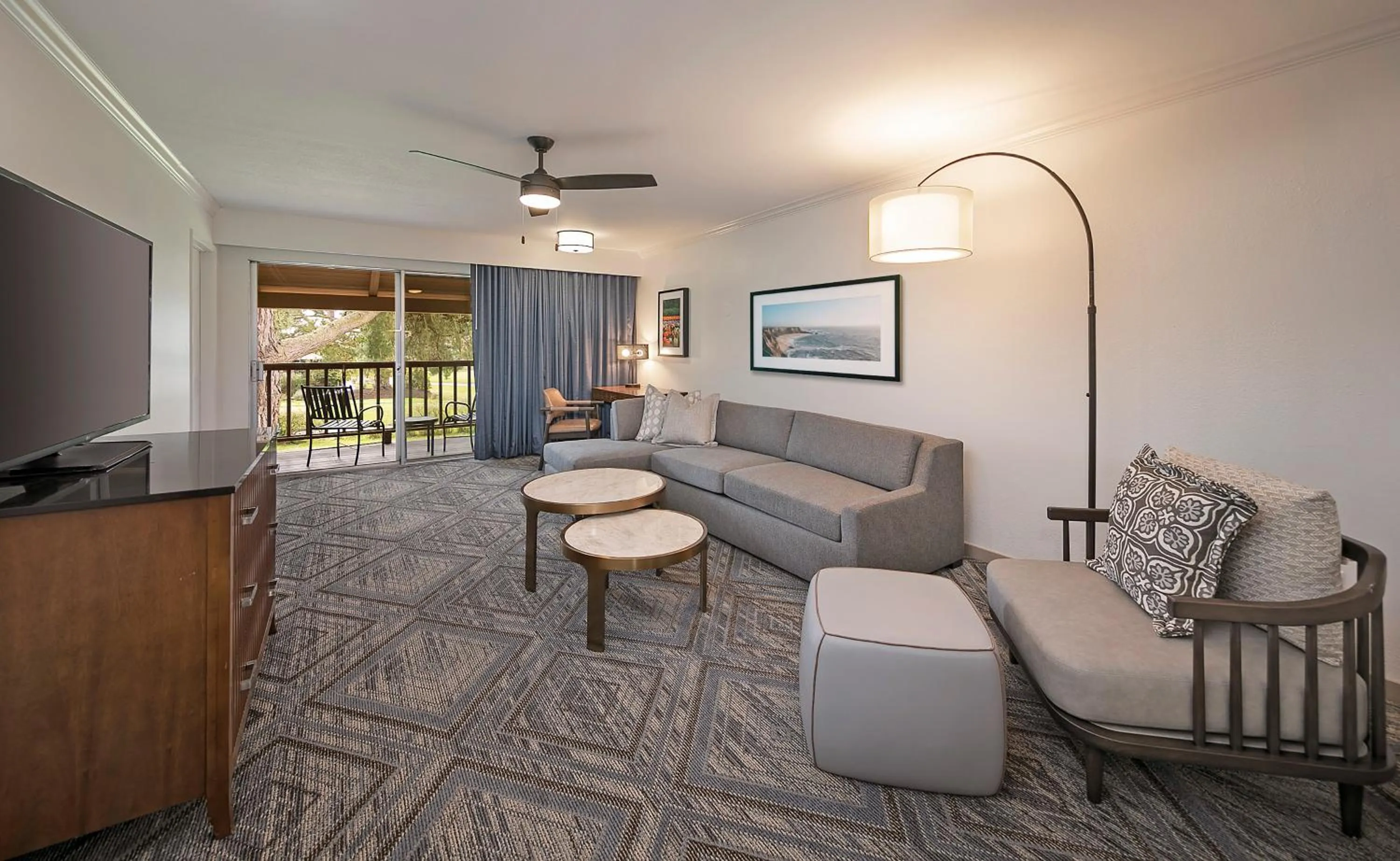 Queen Suite in Half Moon Bay Lodge