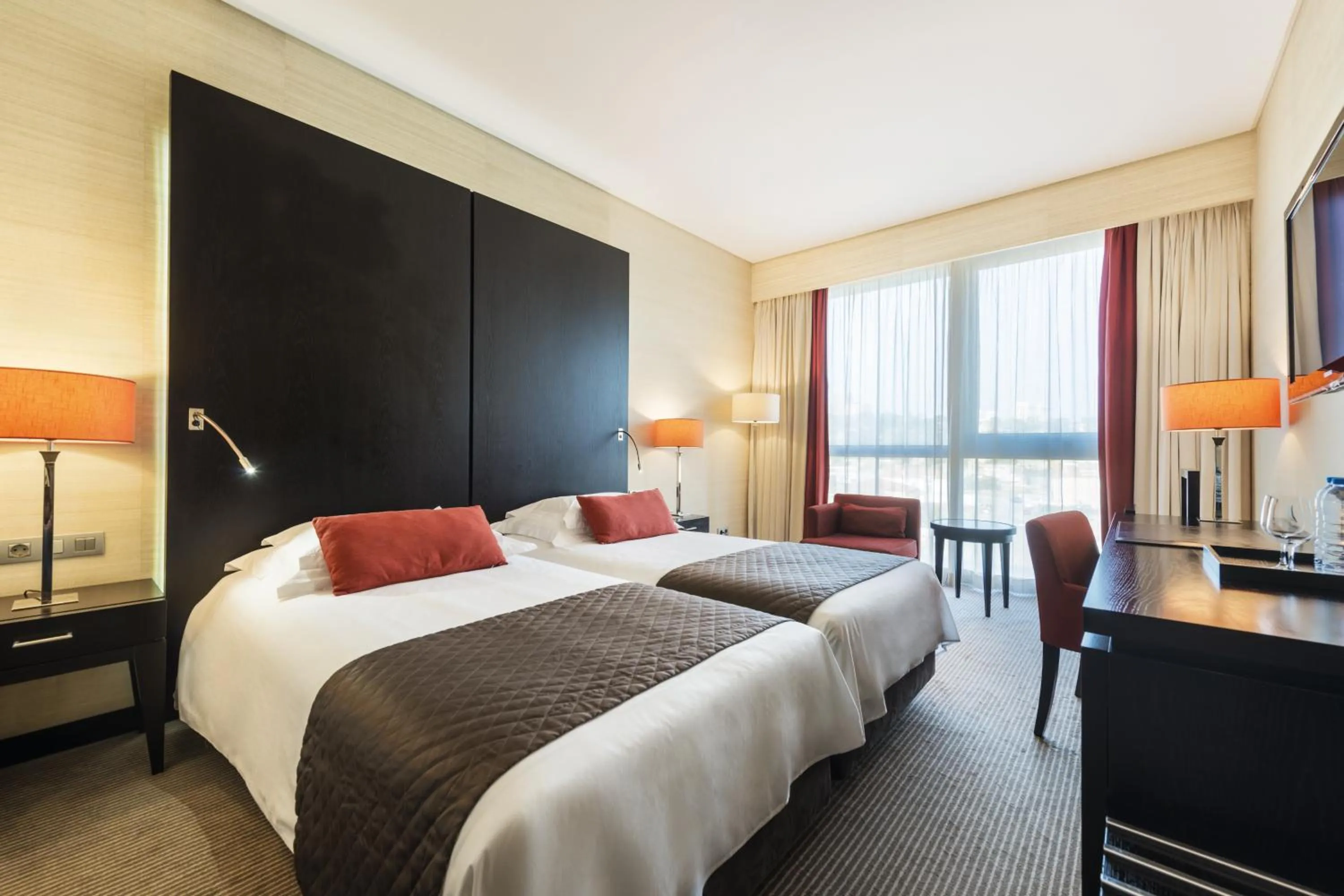 Twin Room with City View in Hotel Baia