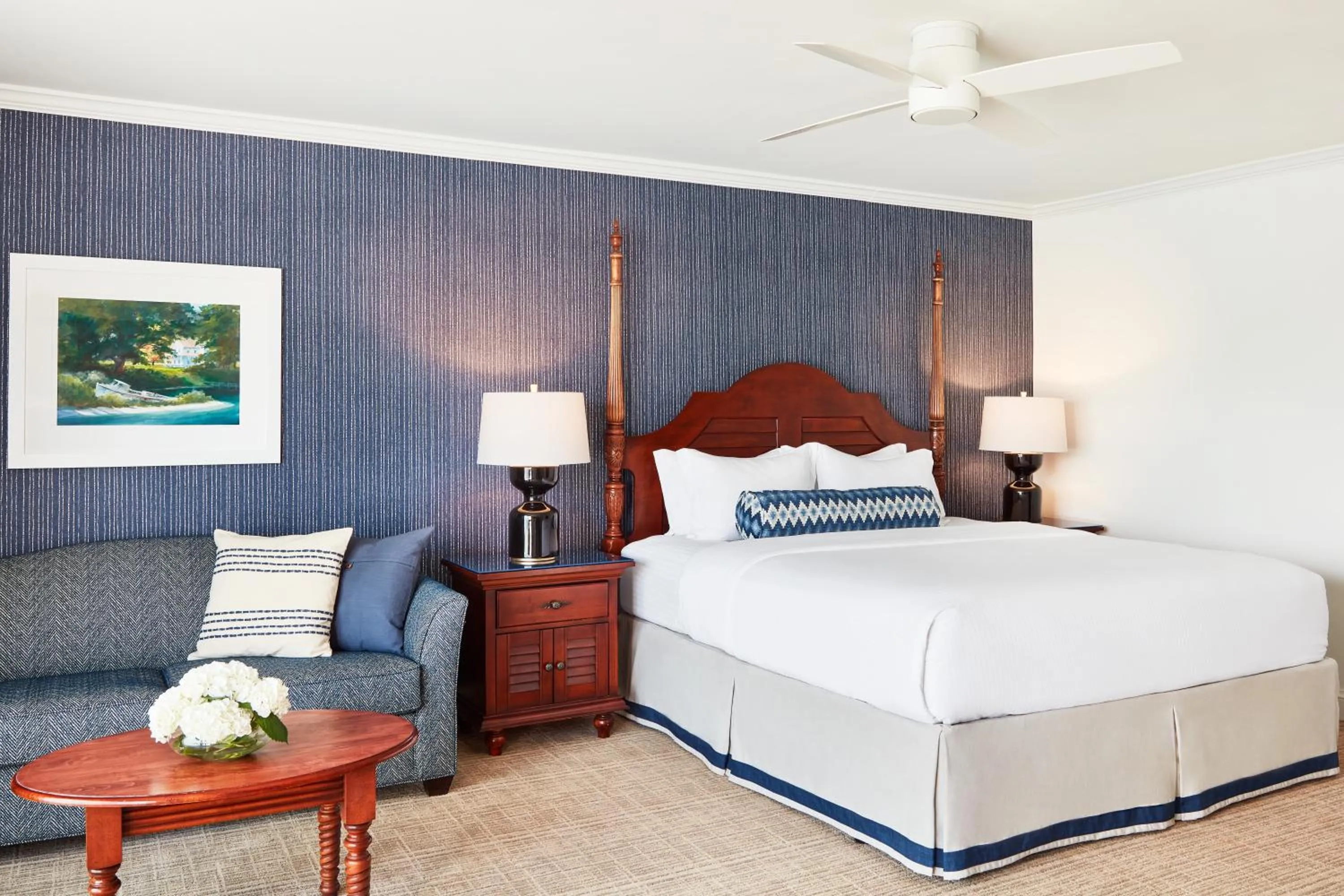 Suite with Balcony in The Tides Inn