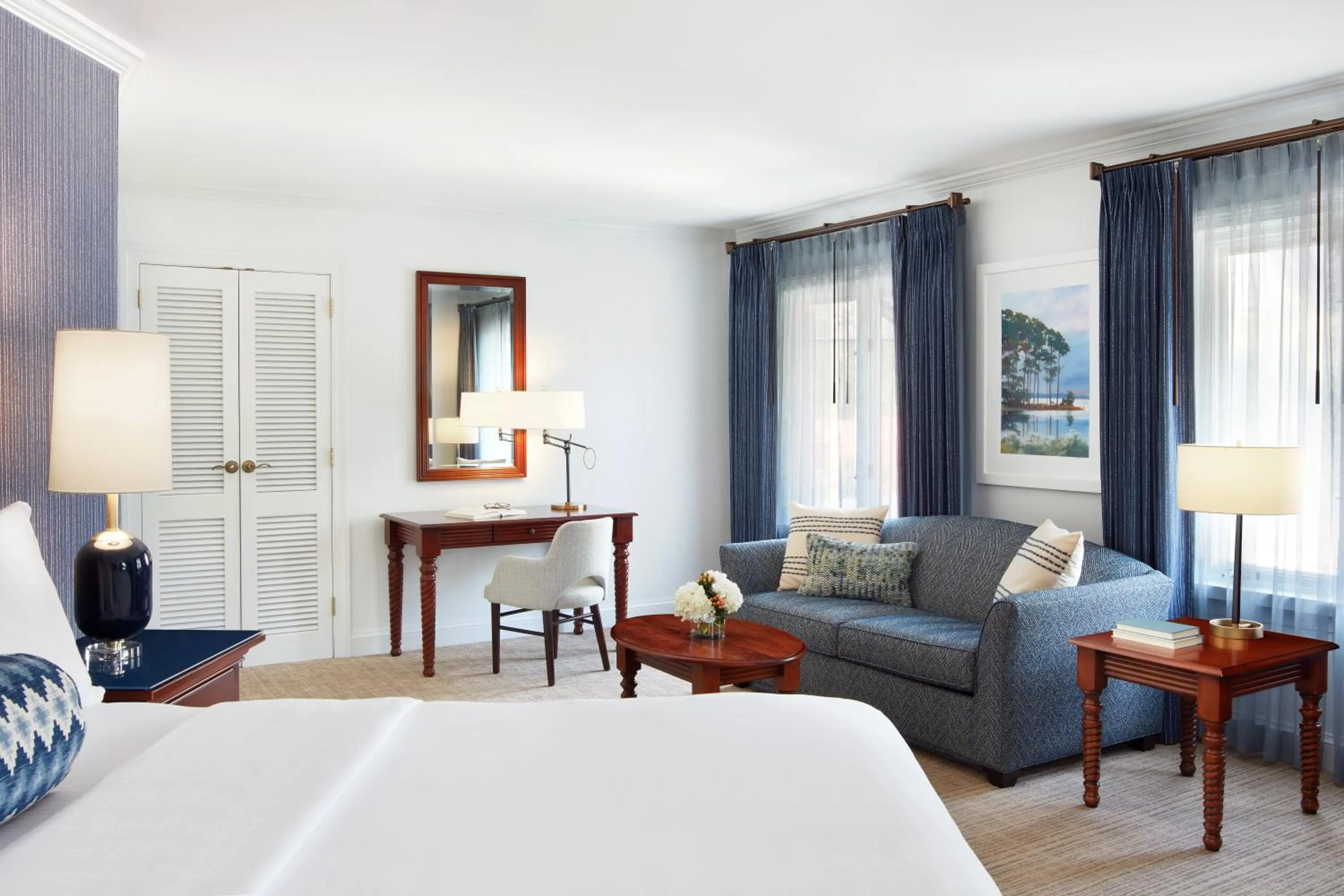 King Room with Balcony in The Tides Inn