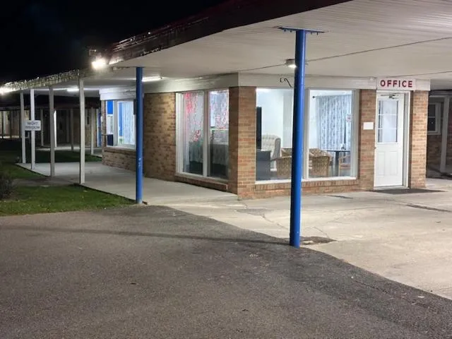 King Room - Smoking  in Rodeway Inn Flora