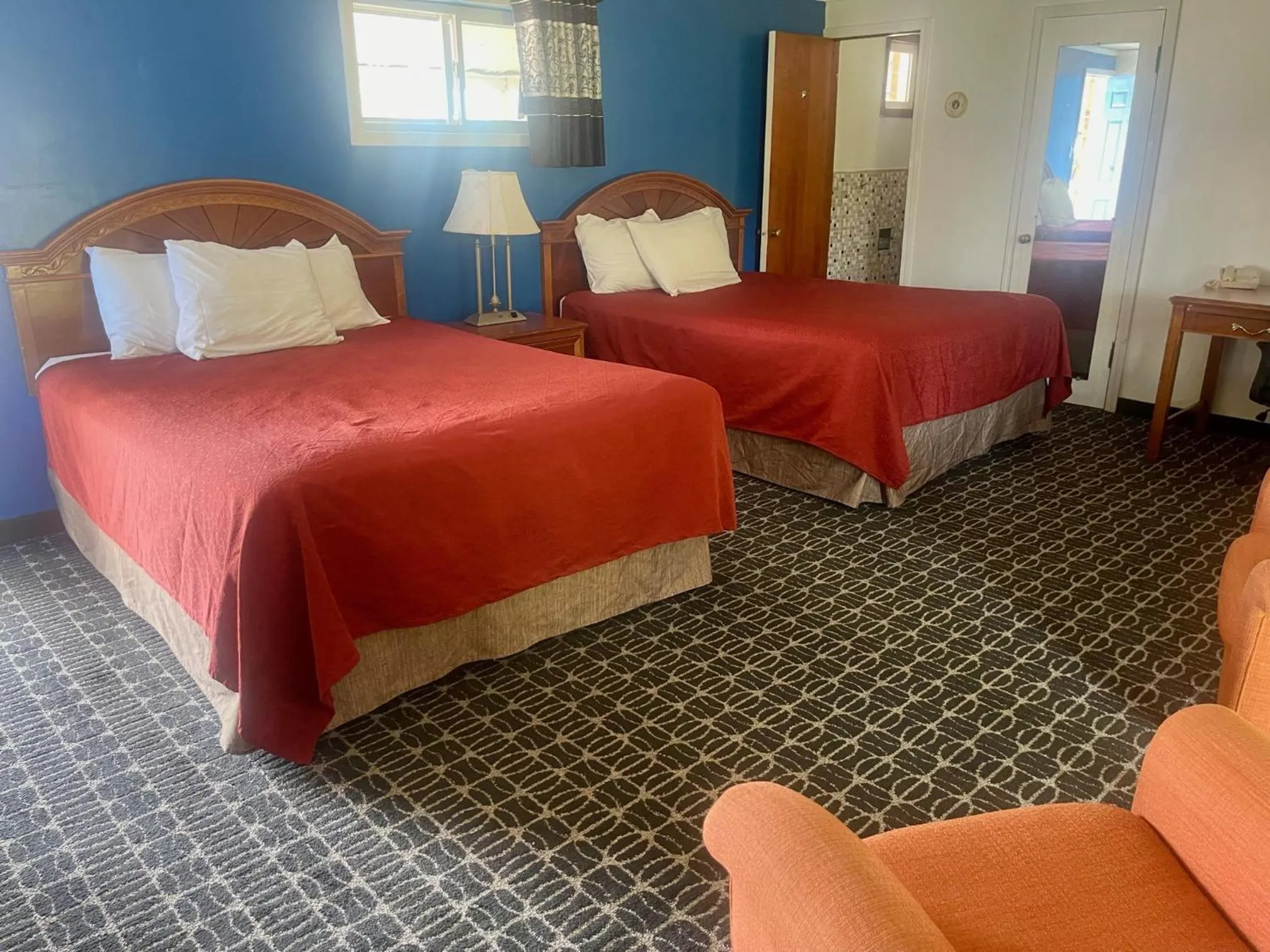 Queen Room with Two Queen Beds - Smoking in Rodeway Inn