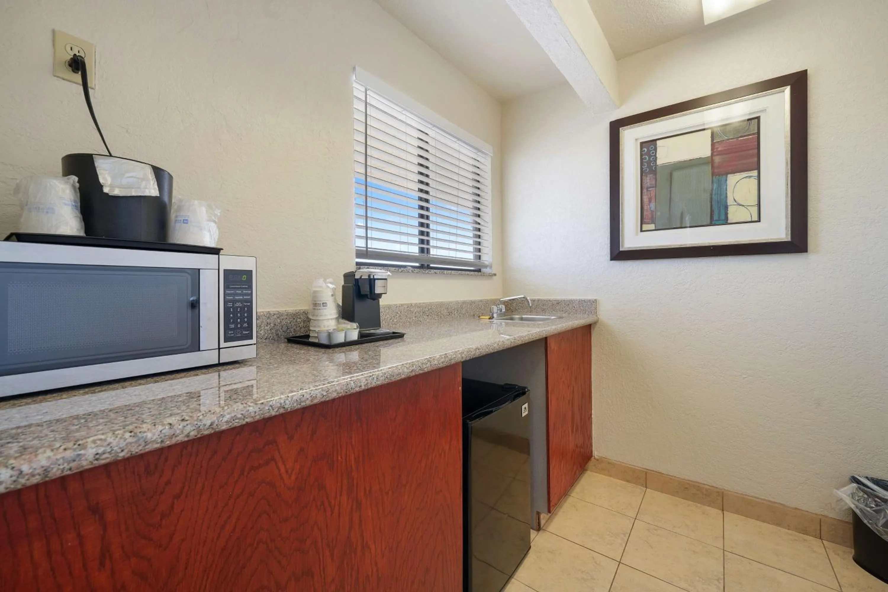 King Room - Non-Smoking in Best Western Plus Executive Inn & Suites