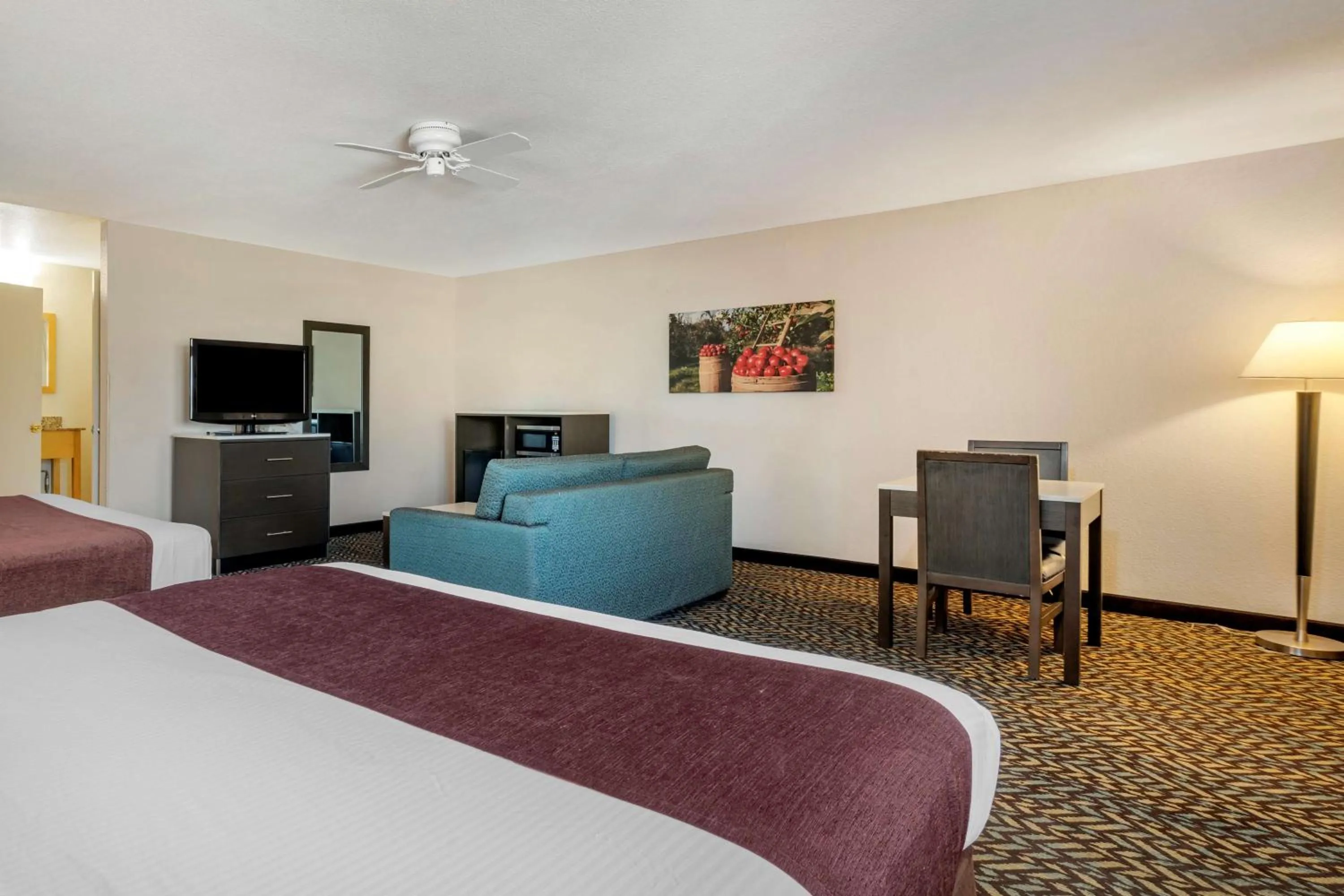 Deluxe King Room with Two King Beds - Non-Smoking in Best Western Orchard Inn