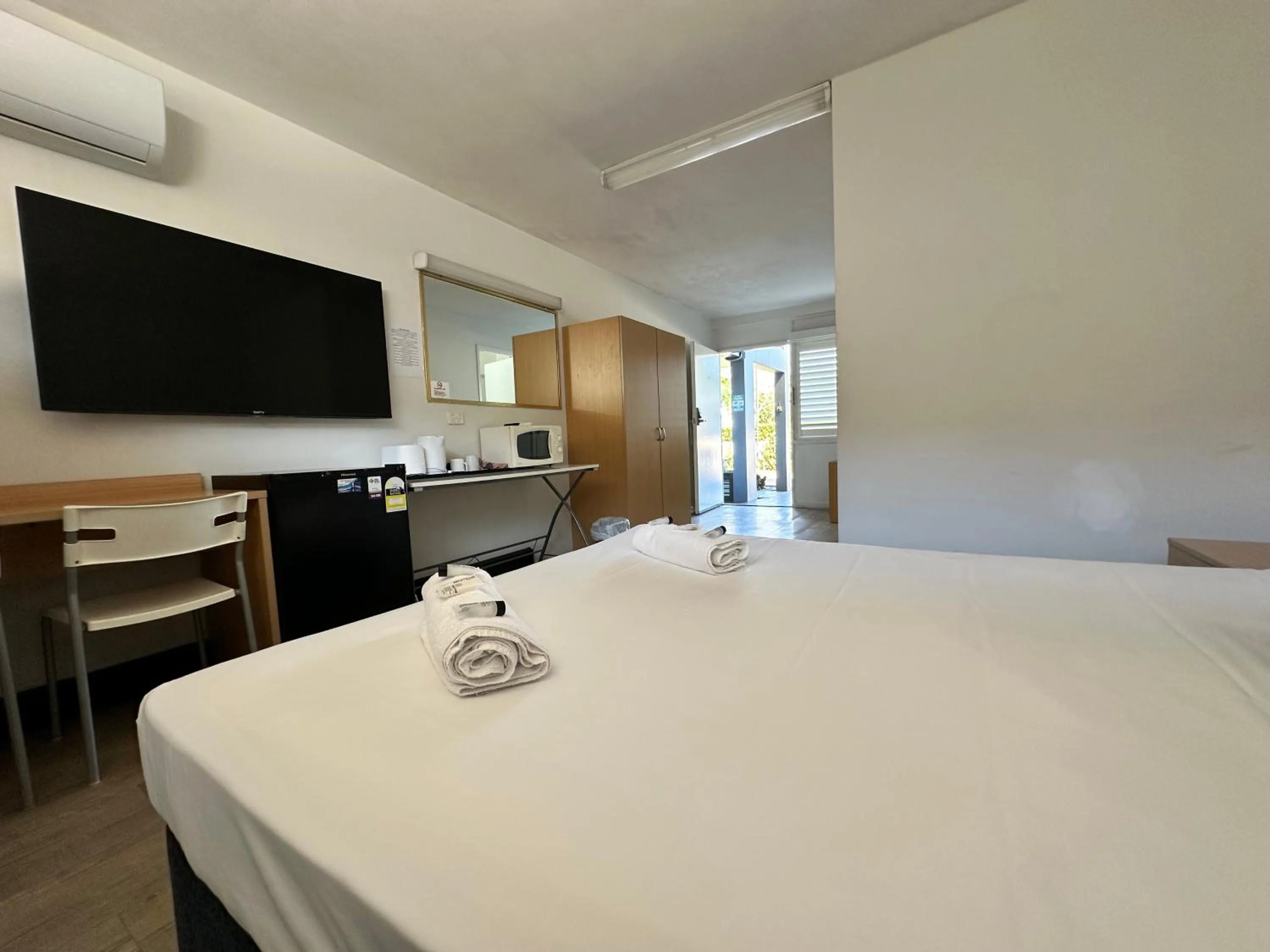 Standard Queen Room - Pet Friendly in Airway Motel