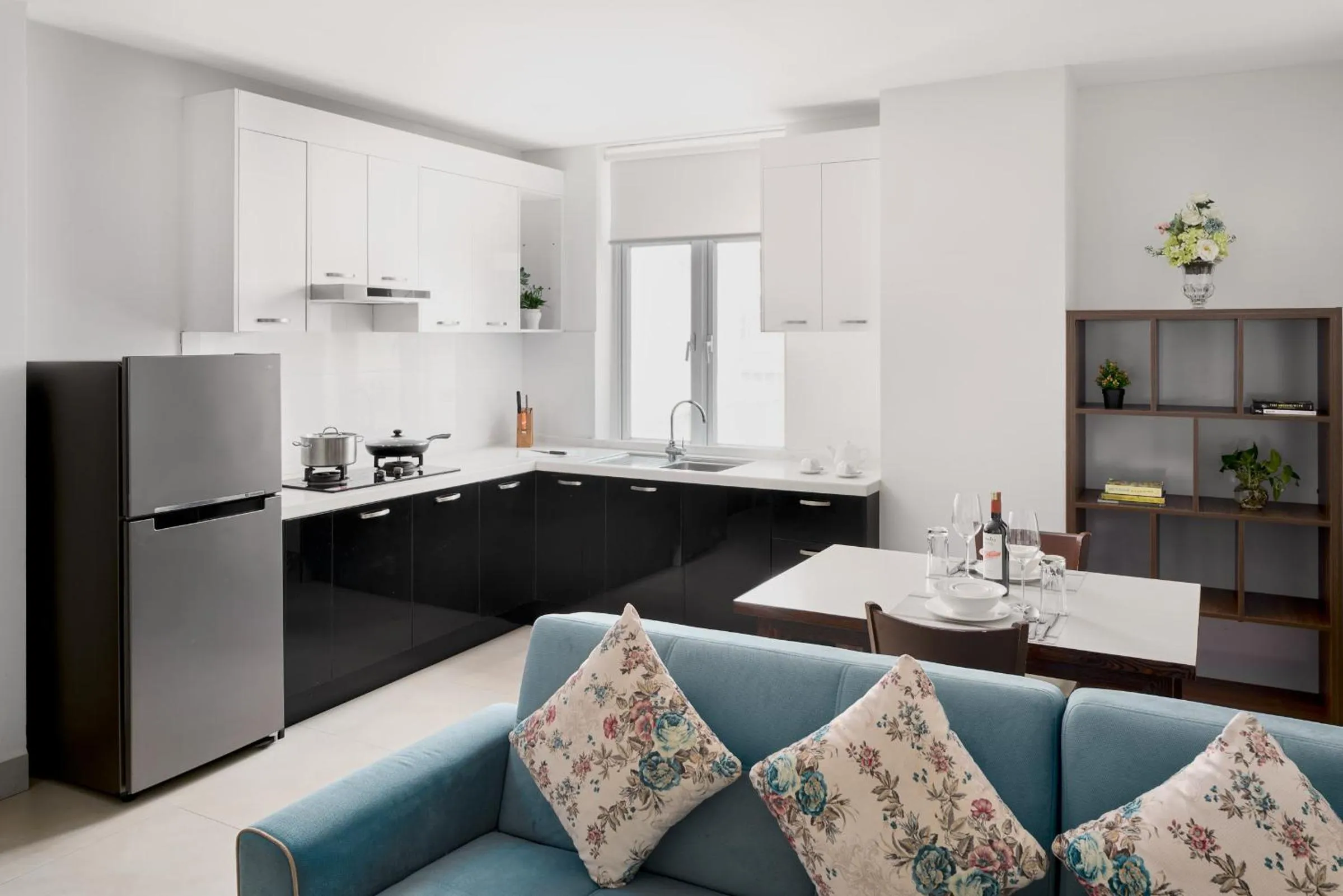 One-Bedroom Apartment in Queen Mansion