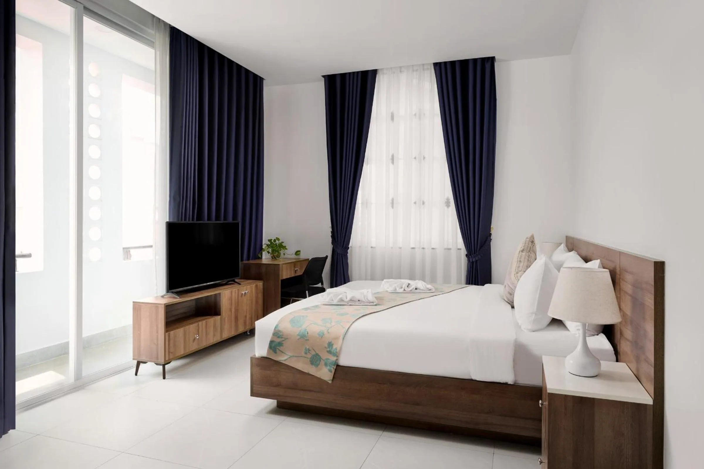 Executive Suite in Queen Mansion