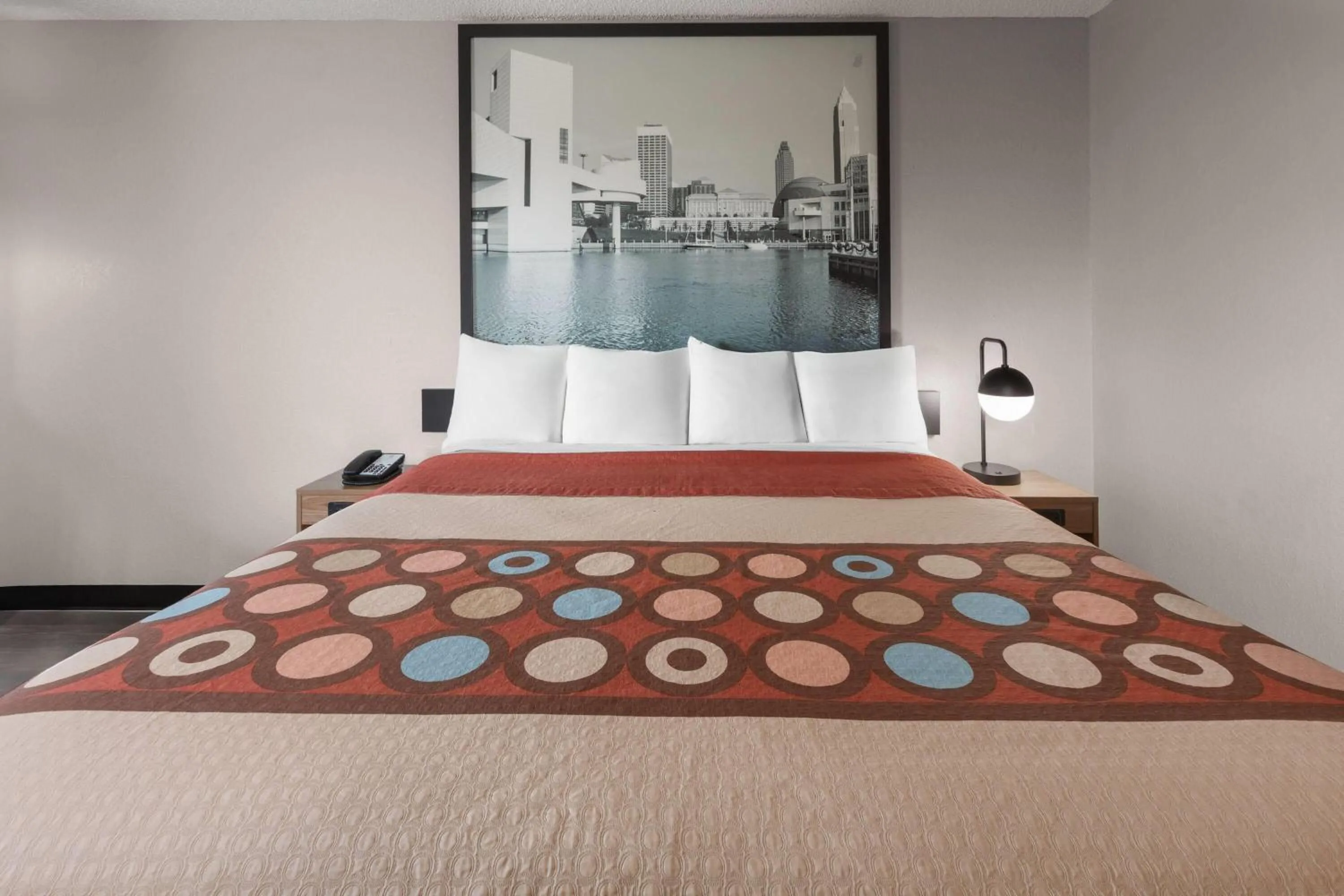 King Room -Smoking in Super 8 by Wyndham Kent/Akron Area