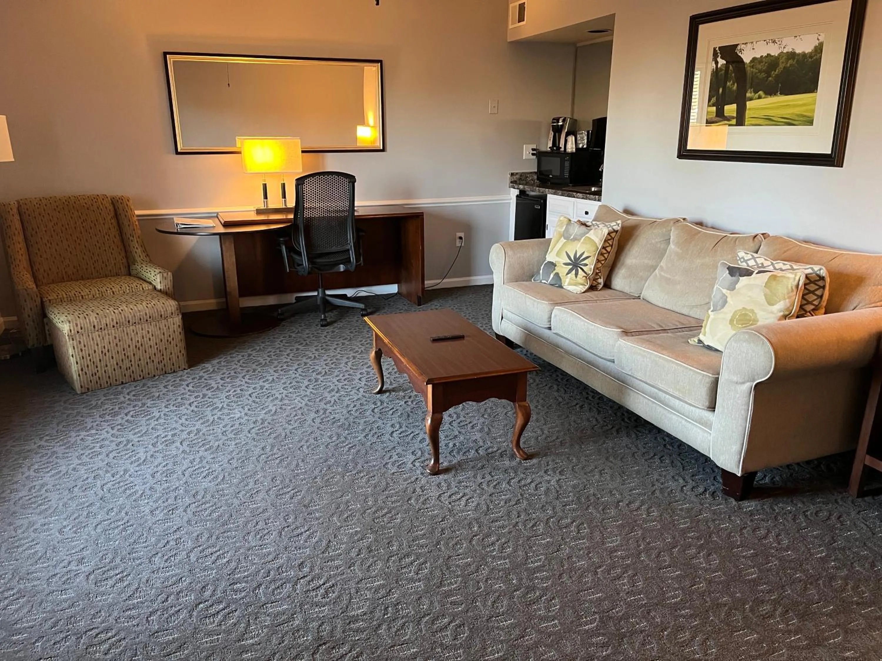 Double Suite - Non-Smoking in Beau Rivage Golf and Resort