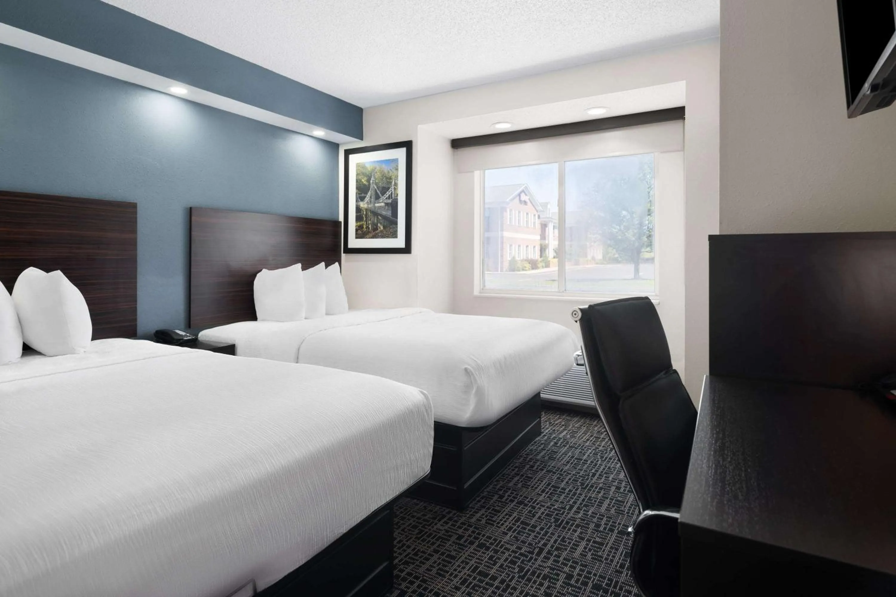 Double Room with Two Double Beds - Non-Smoking in Baymont by Wyndham Boardman