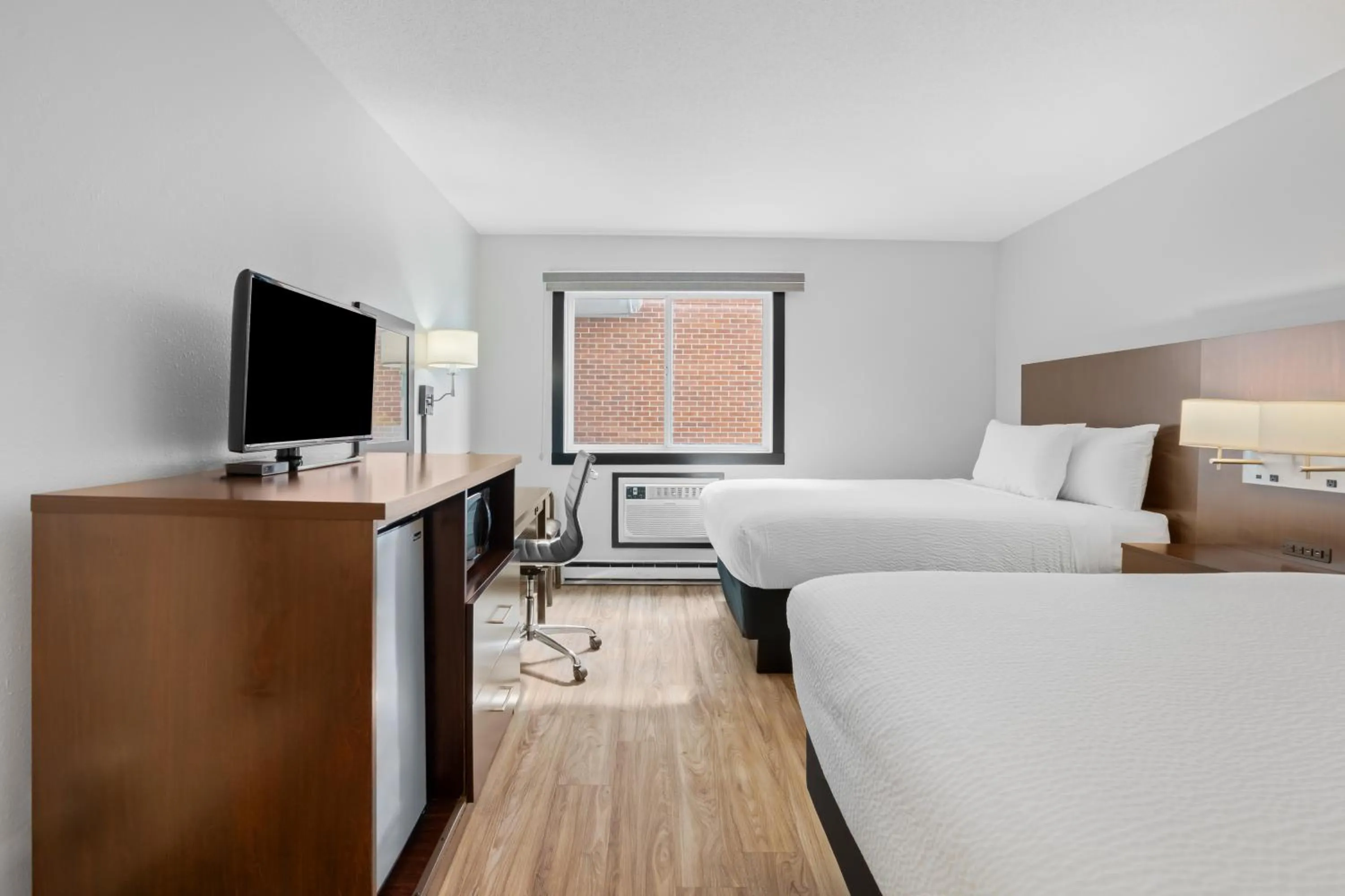 Double Room wiith Two Double Beds - Nonsmoking in Fargo Inn and Suites