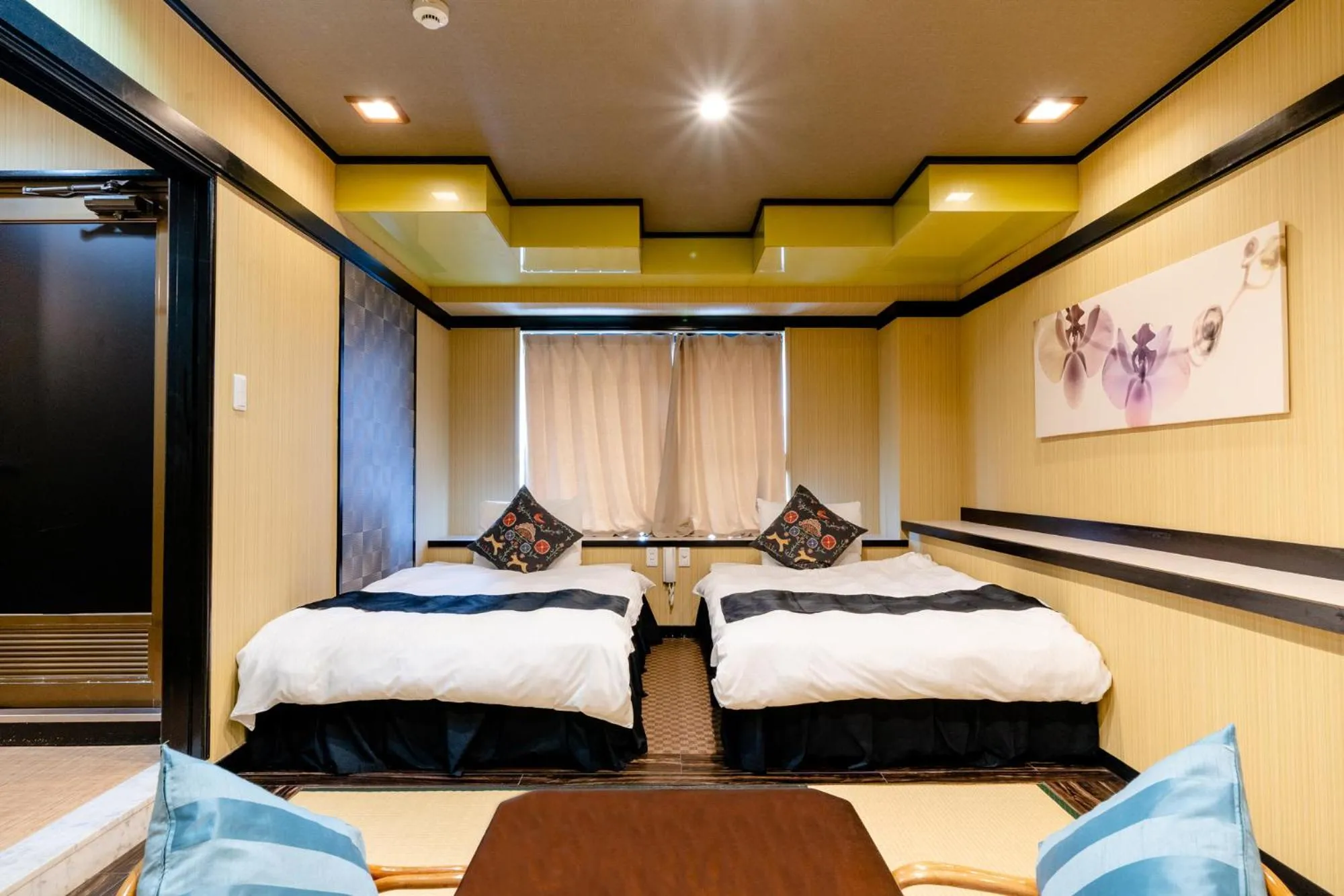 Superior Quadruple Room with Tatami Area in Hotel Pagoda