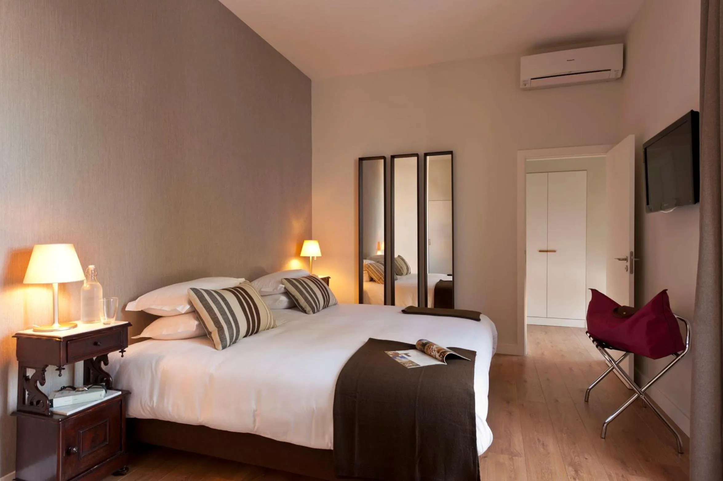 Double Room with Pool and Garden View in Casa Balthazar