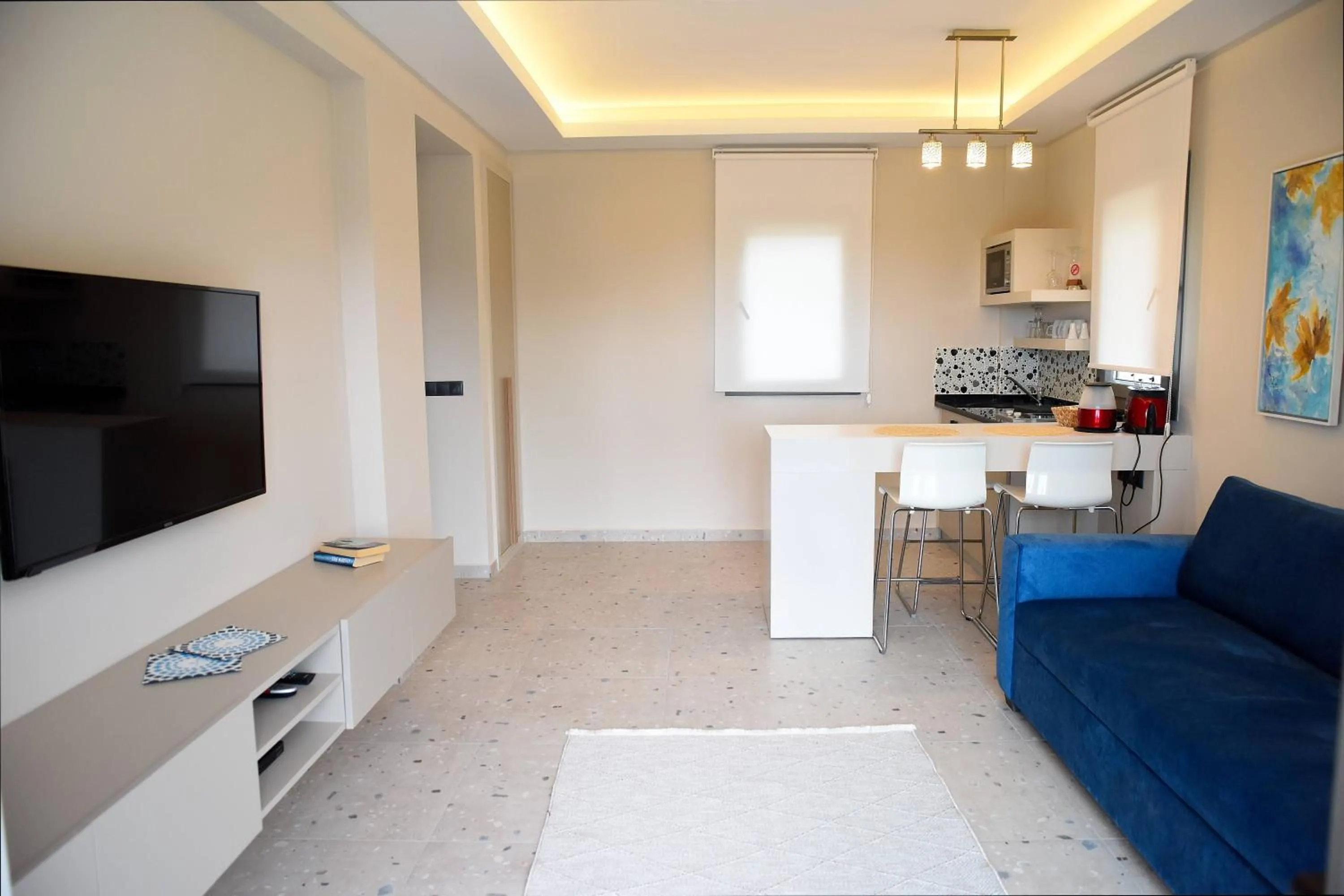 Suite with Pool View in Mozaik Hotel